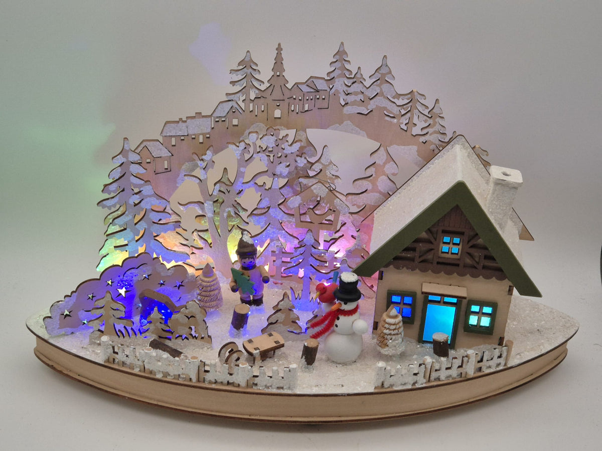 Beleuchtetes Winterdorf aus Holz – LED-Farbwechsel – QVC – ca. 22 cm