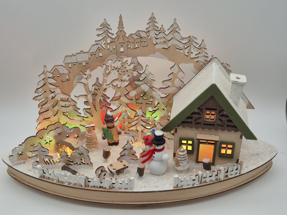 Beleuchtetes Winterdorf aus Holz – LED-Farbwechsel – QVC – ca. 22 cm