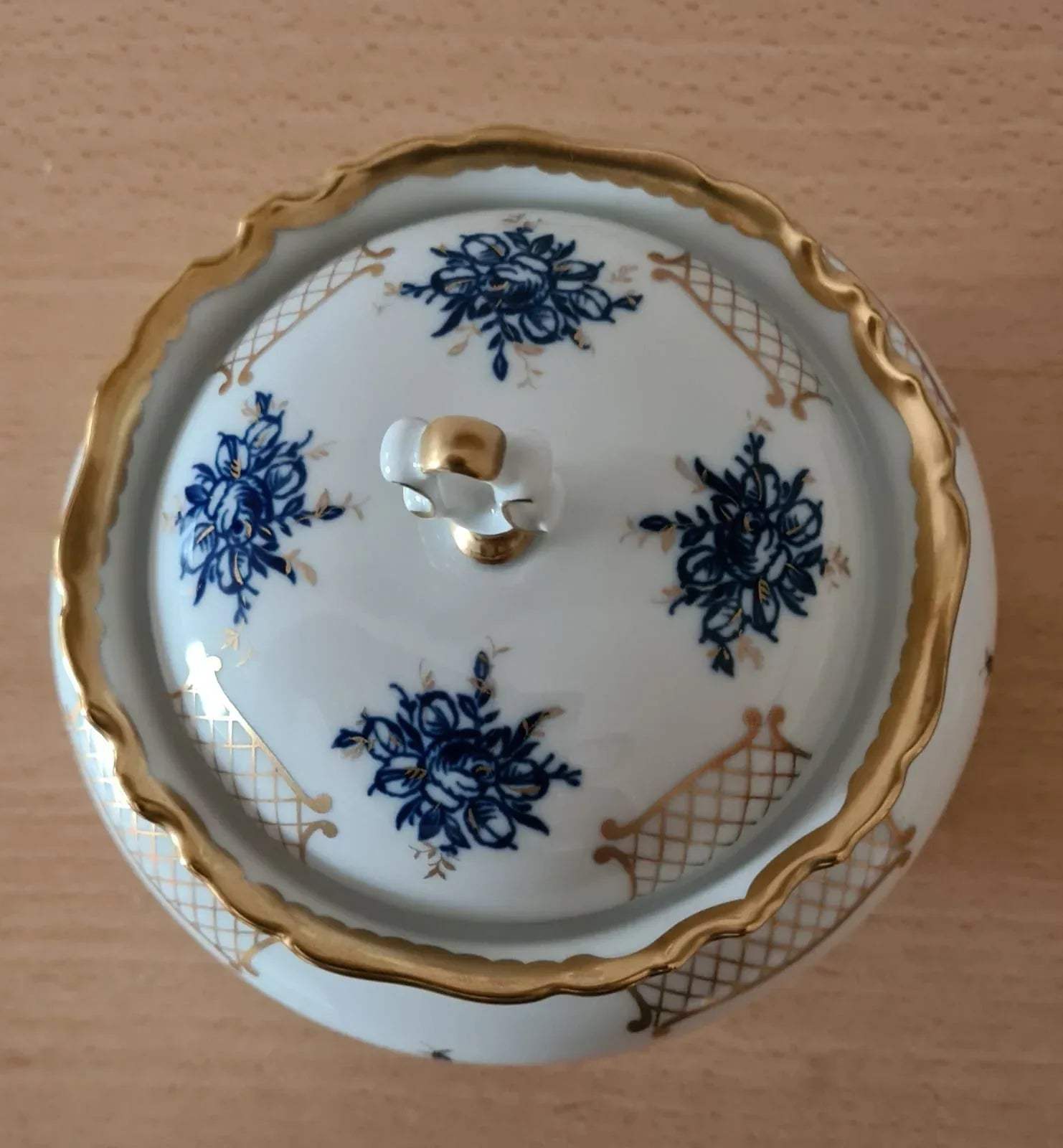 Reichenbacher Porzellan Deckeldose, Bonboniere mit Blumenmuster und Goldrand