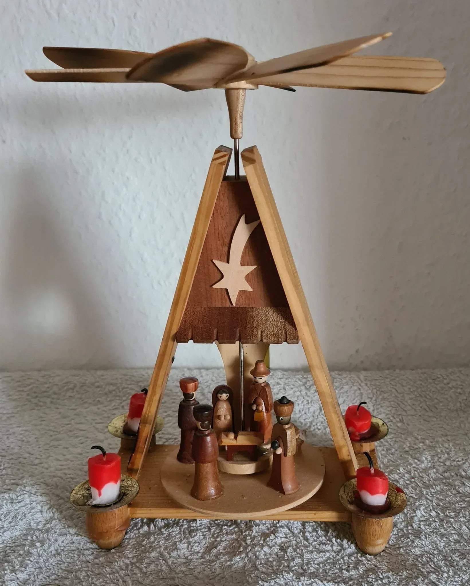Zeidler Weihnachtspyramide aus dem Erzgebirge Dregeno