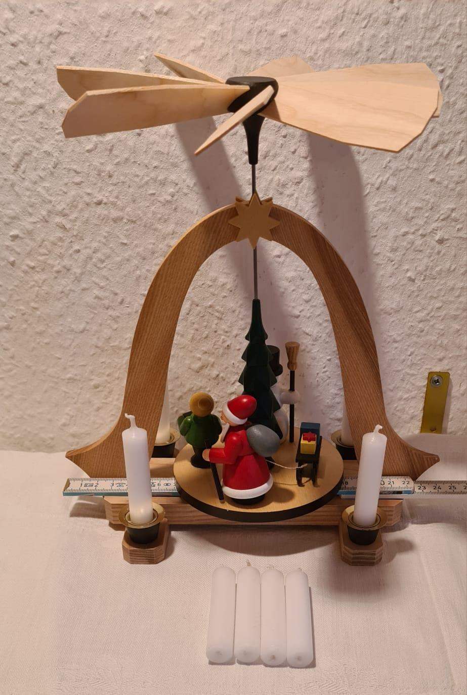 erzgebirgische Dregeno Pyramide "Weihnachtszeit" / Weihnachten Ergebirge