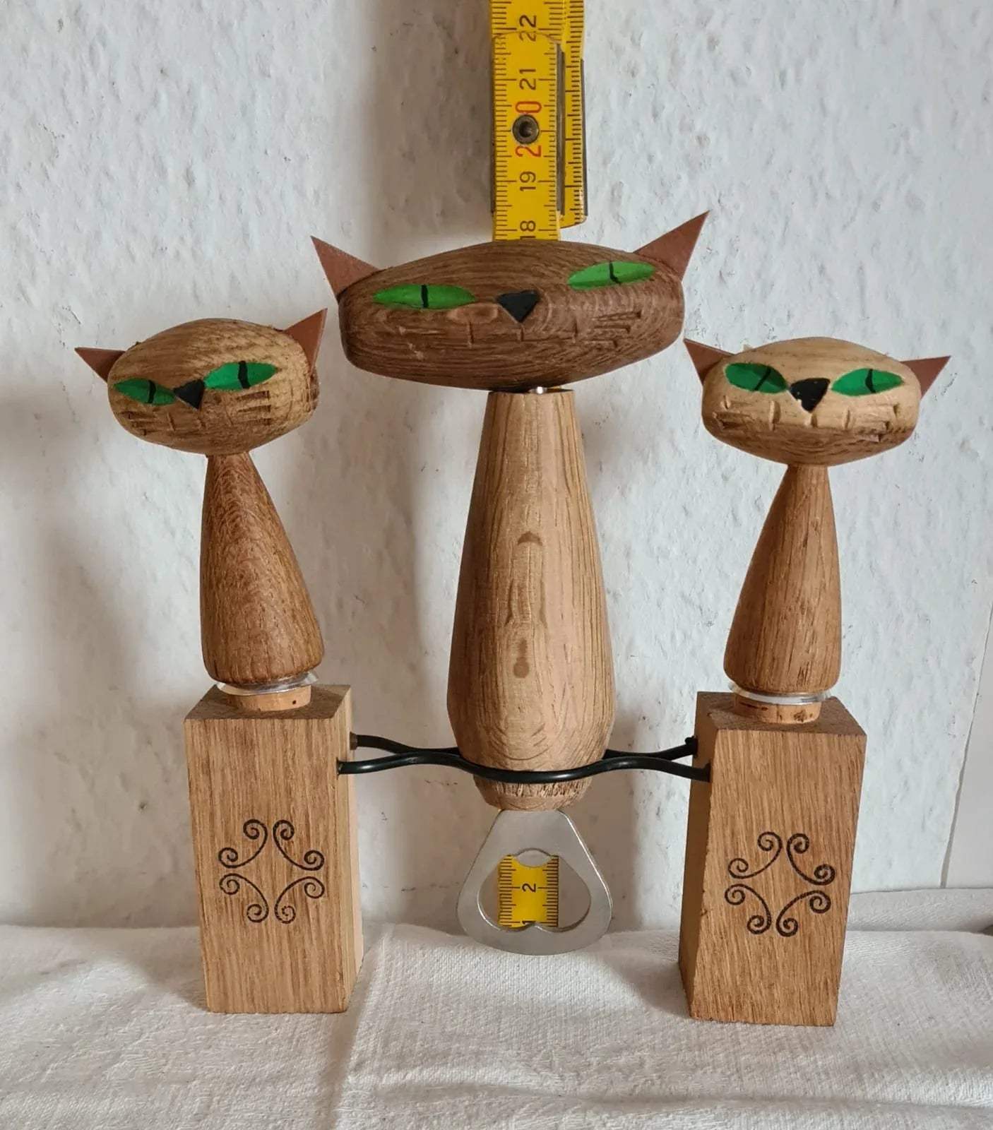 DDR Barset Flaschenöffner + Korkenzieher + Ausgießer aus Holz mit Katzenmotiv
