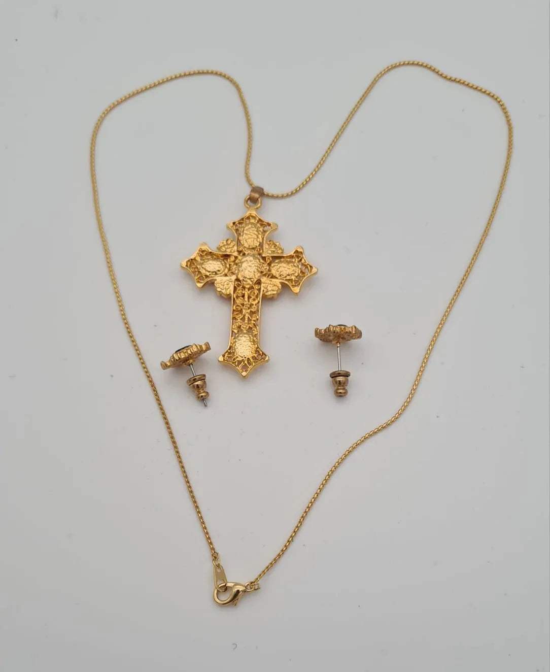 Halskette mit Ohrringen von Shinx vergoldet