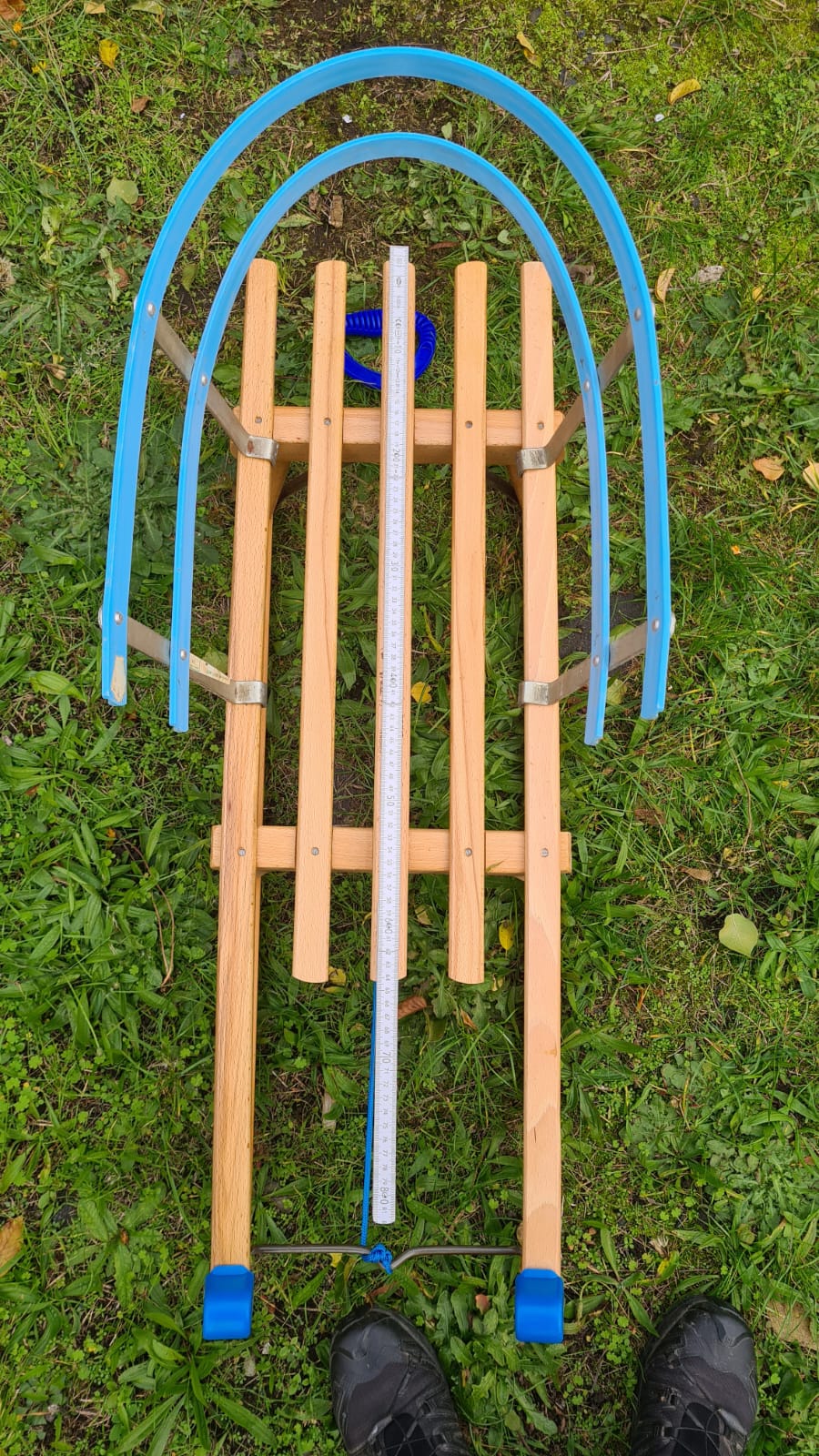 Original Holzschlitten Davos von Pilz mit abnehmbarer Rückenlehne aus Kunststoff und Metall, Schlitten