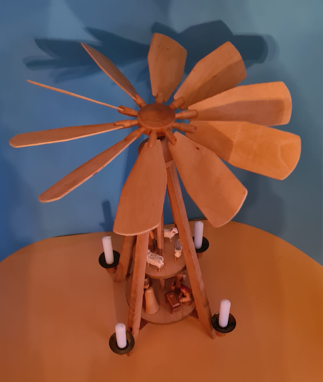 Alte erzgebirgische Weihnachtspyramide Kunstgewerbe Geschwister Schreiter