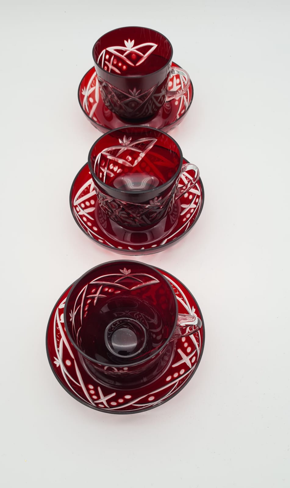 Kristallglas Tassen mit Untertassen in Rot 3er-Set, Bleikristall Teetassen