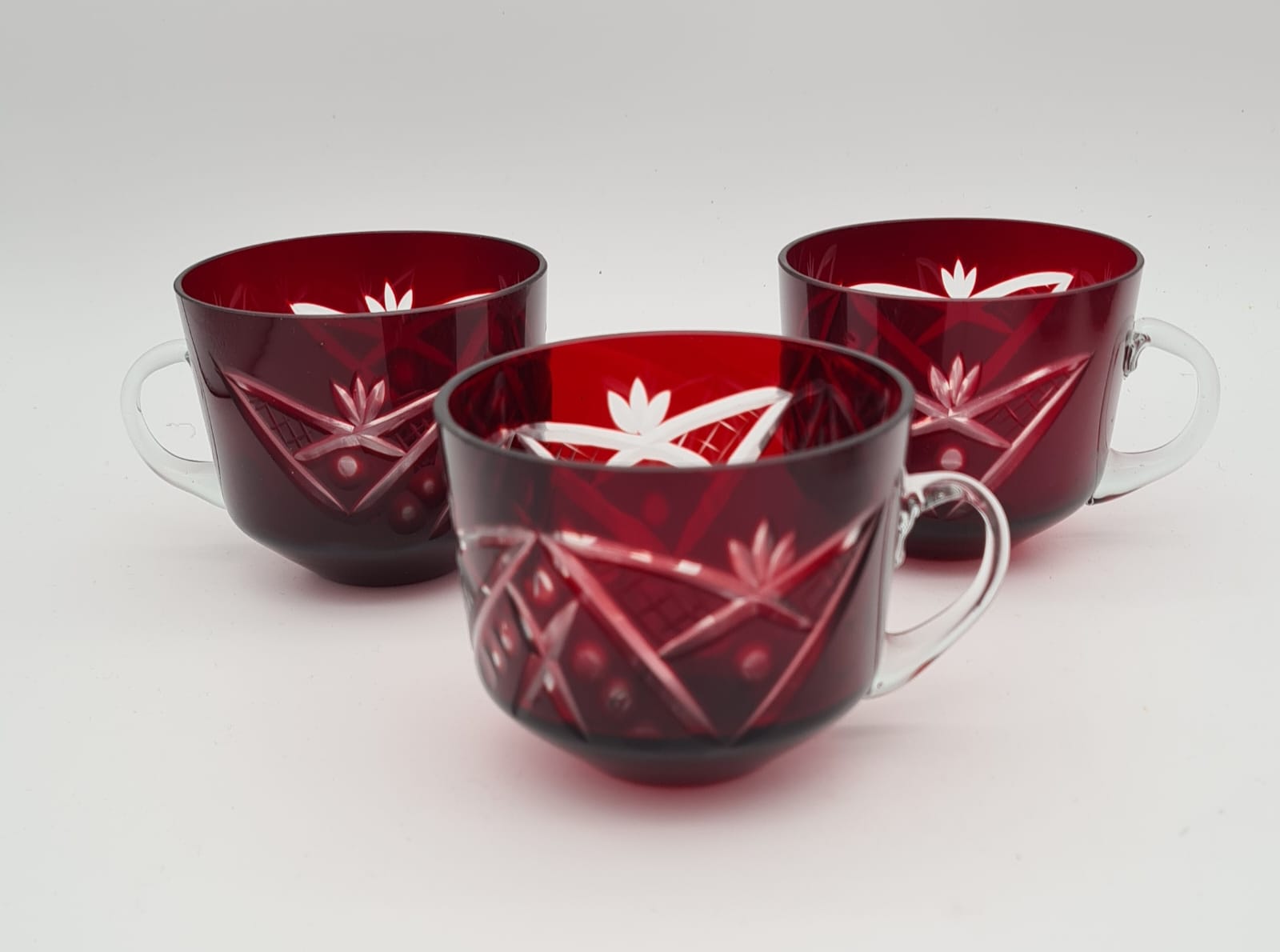 Kristallglas Tassen mit Untertassen in Rot 3er-Set, Bleikristall Teetassen