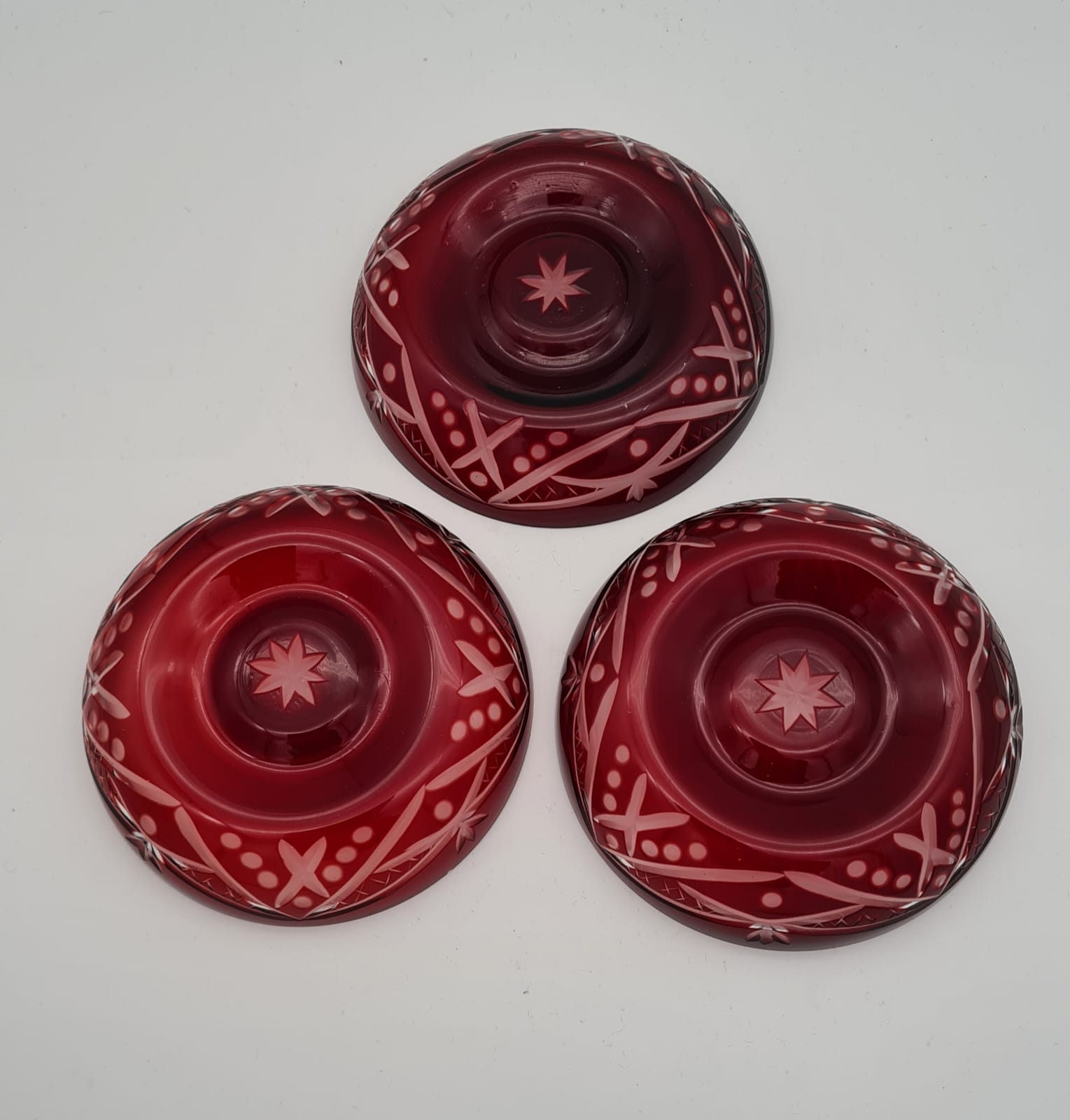 Kristallglas Tassen mit Untertassen in Rot 3er-Set, Bleikristall Teetassen