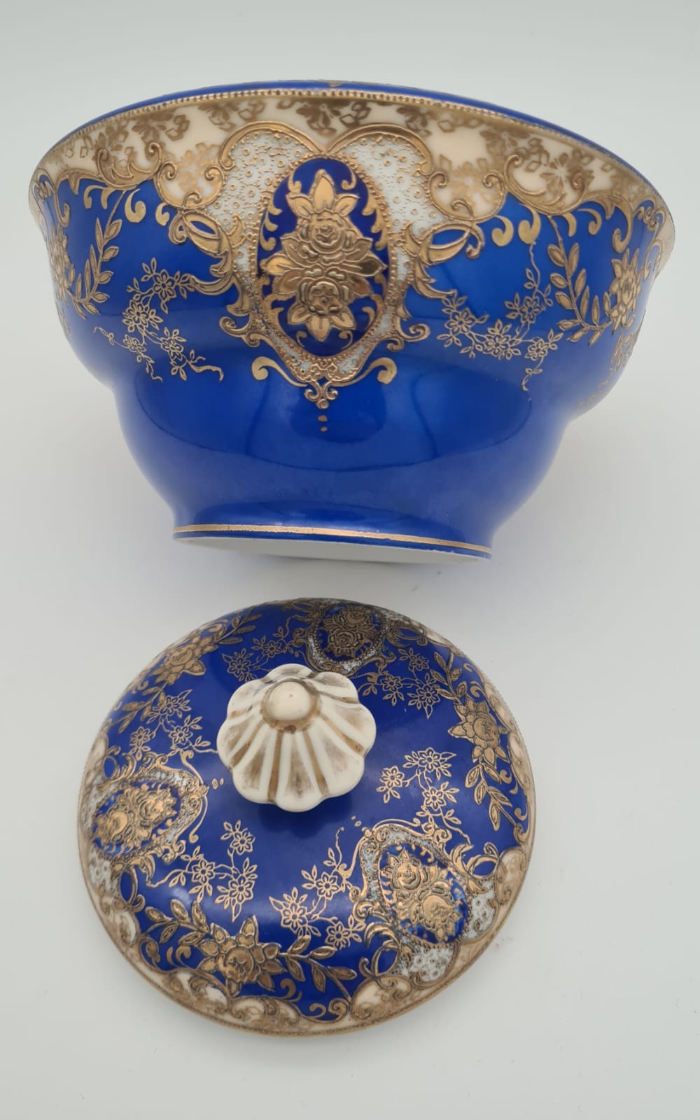 Deckeldose Meito Porzellan Japan handbemalt, Bonboniere