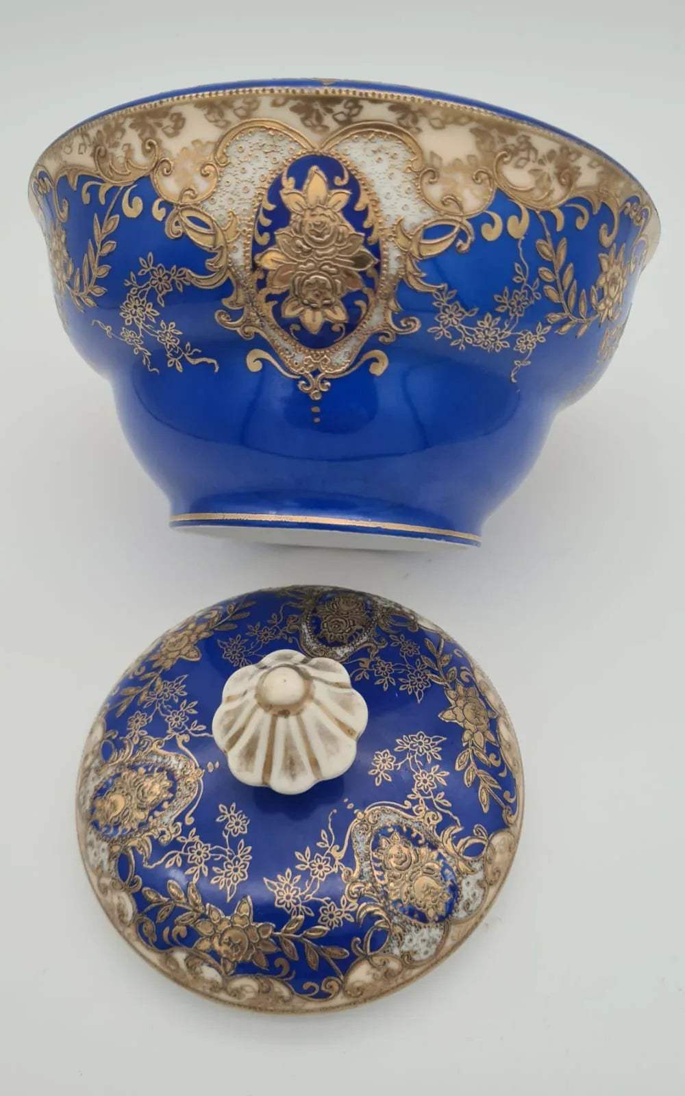 Deckeldose Meito Porzellan Japan handbemalt, Bonboniere