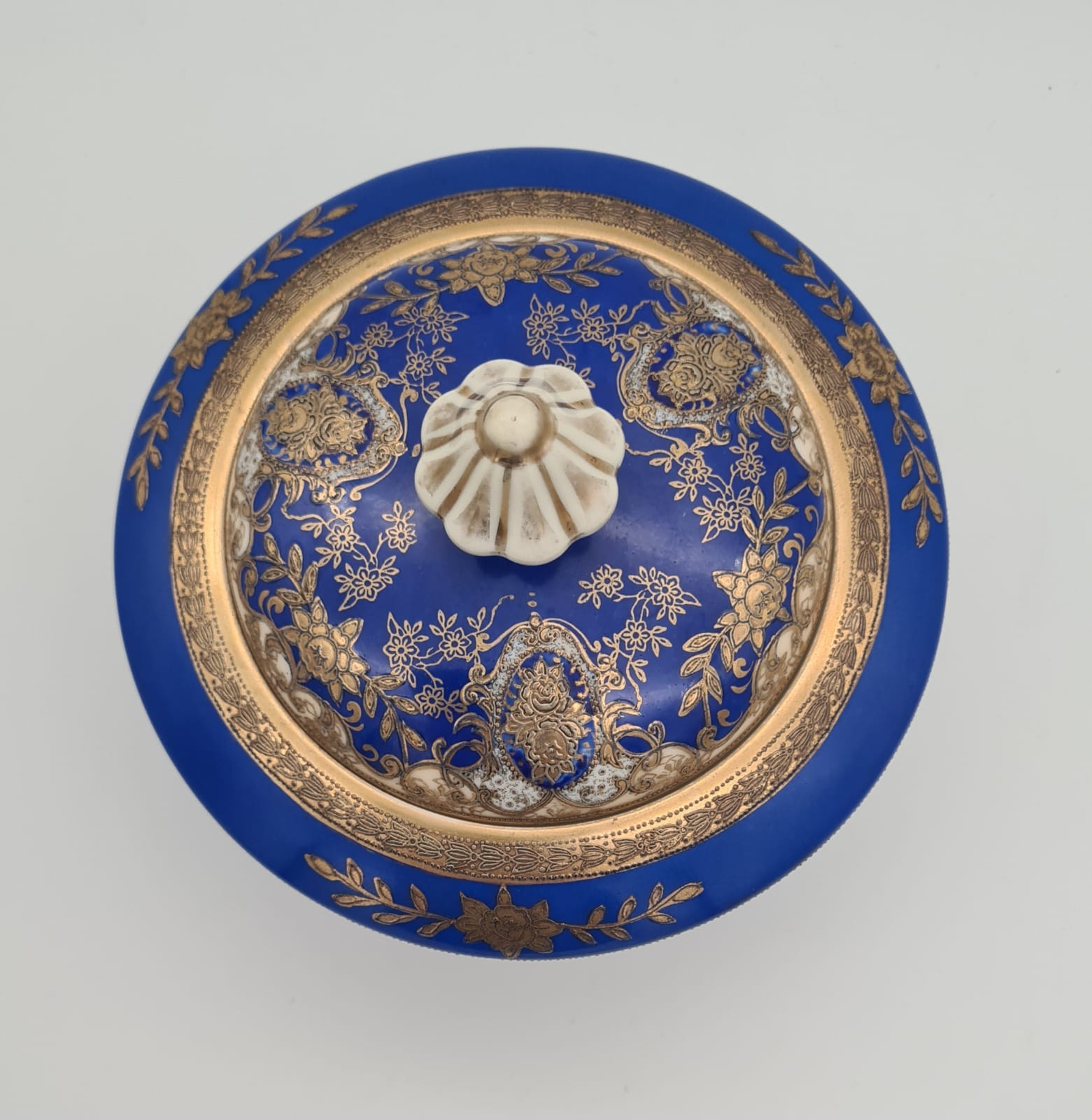 Deckeldose Meito Porzellan Japan handbemalt, Bonboniere