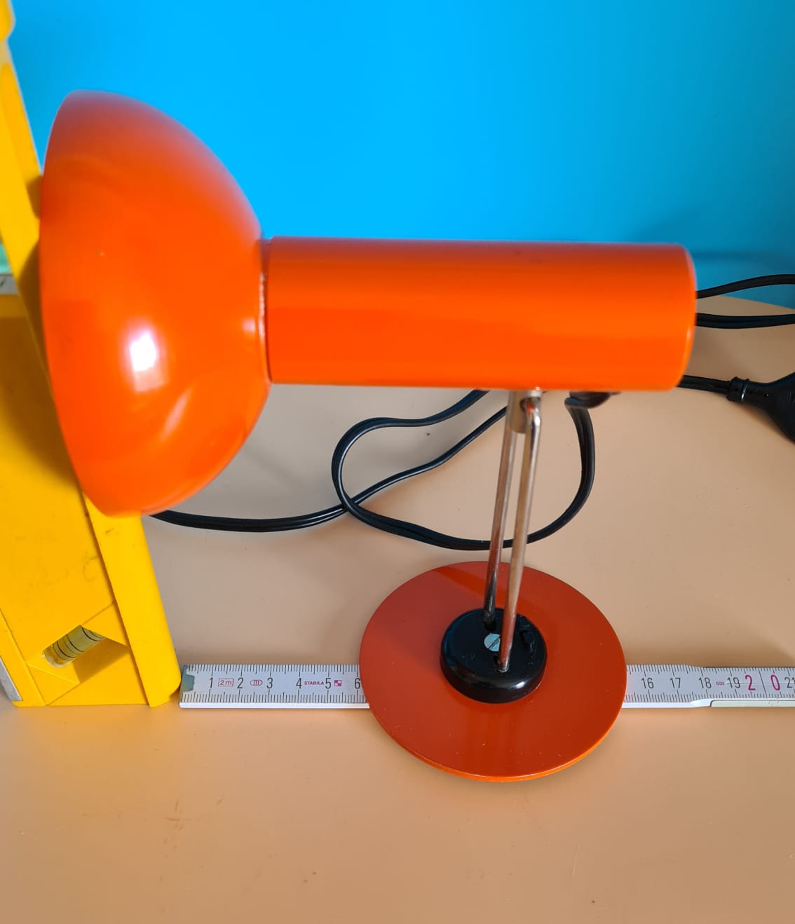 VEB NARVA DDR Leuchtenbau Arnsdorf Typ 3653, Schreibtischlampe Orange