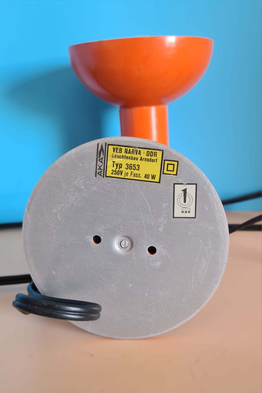 VEB NARVA DDR Leuchtenbau Arnsdorf Typ 3653, Schreibtischlampe Orange