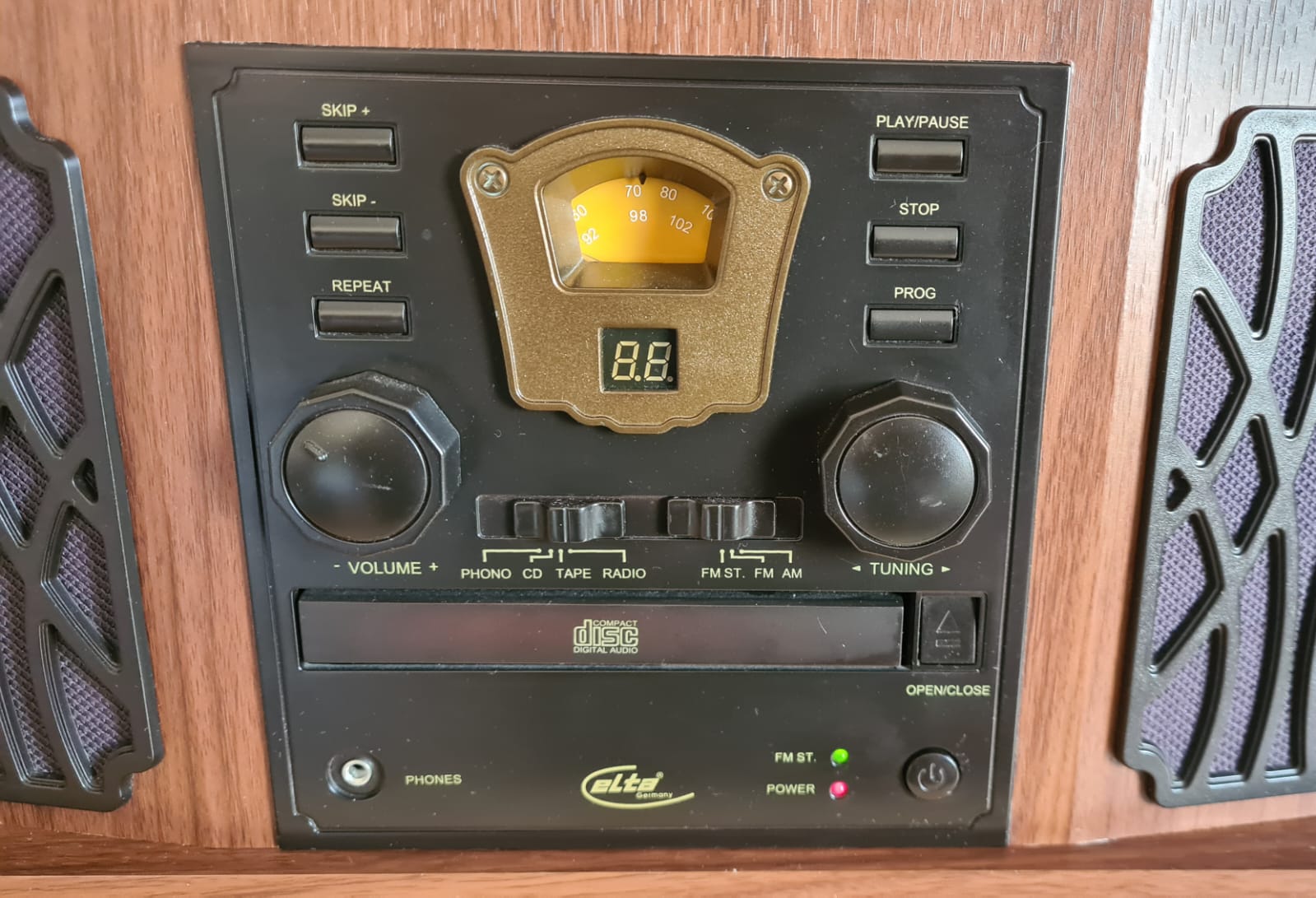 Radio, Plattenspieler, Kassettenrecorder, CD-Spieler Elta Classic Audio