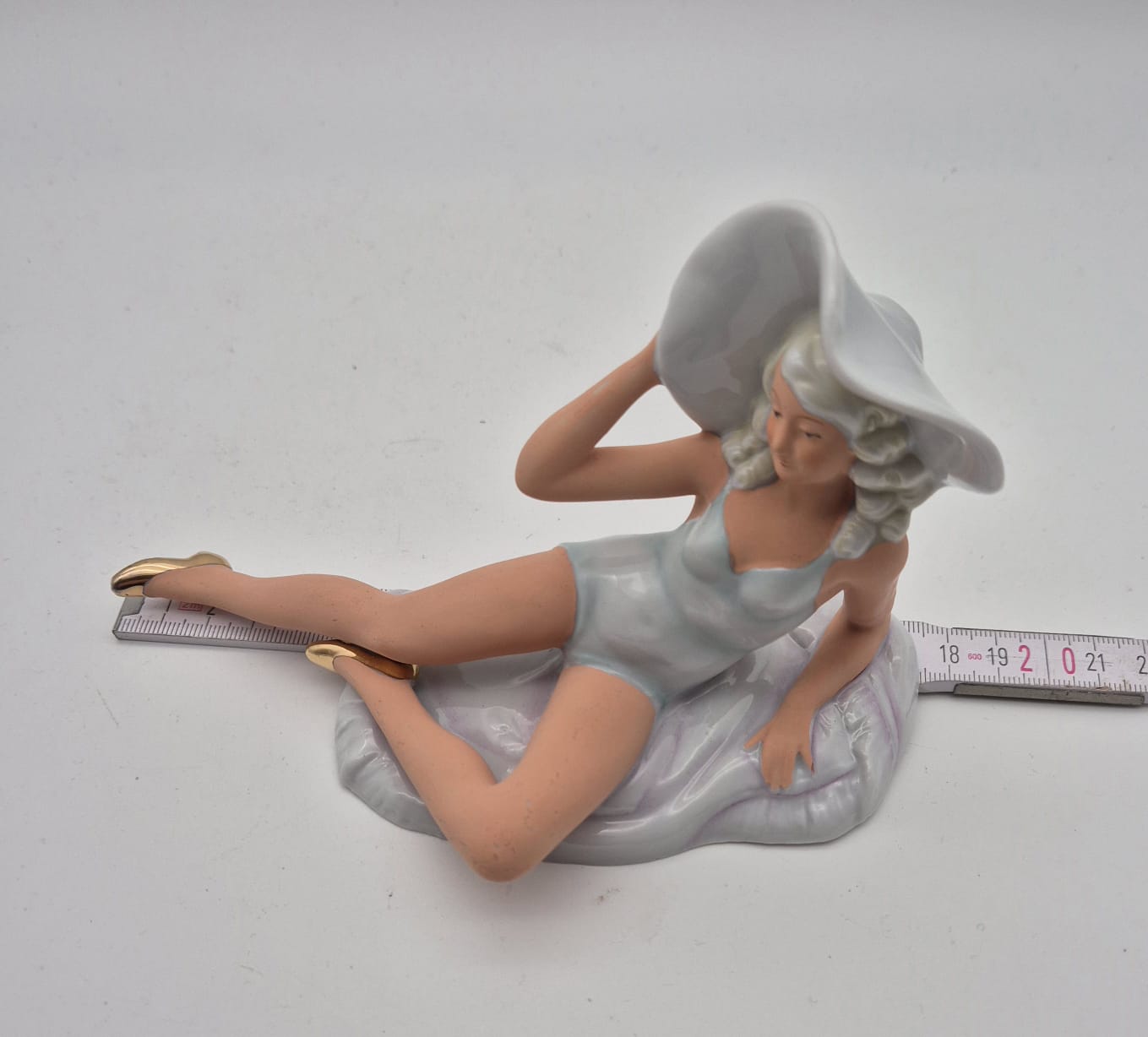 Porzellanfigur Frau im Badeanzug mit Hut Wagner & Apel
