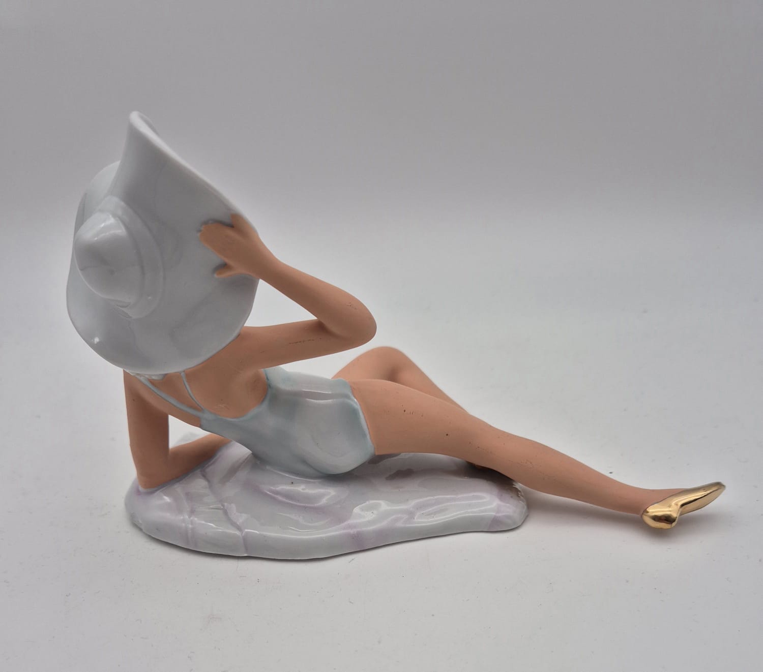 Porzellanfigur Frau im Badeanzug mit Hut Wagner & Apel