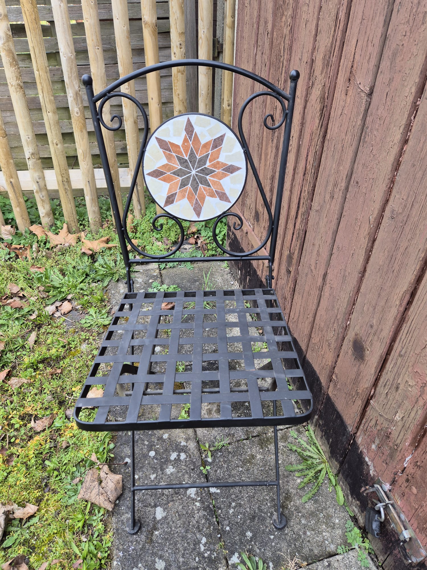 Klappstuhl Gardamo, Gartenstuhl mit Stahlgestell und Mosaik