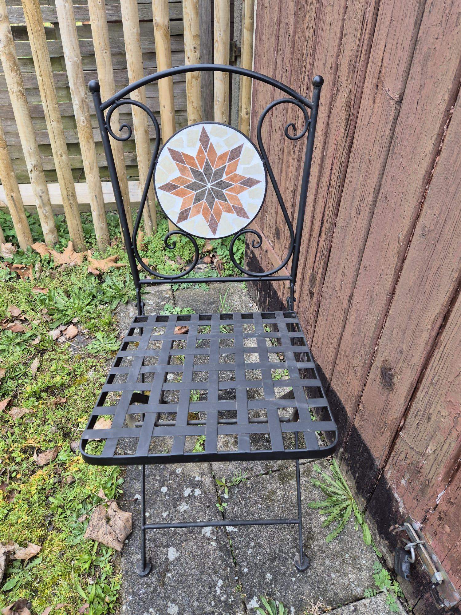 Klappstuhl Gardamo, Gartenstuhl mit Stahlgestell und Mosaik