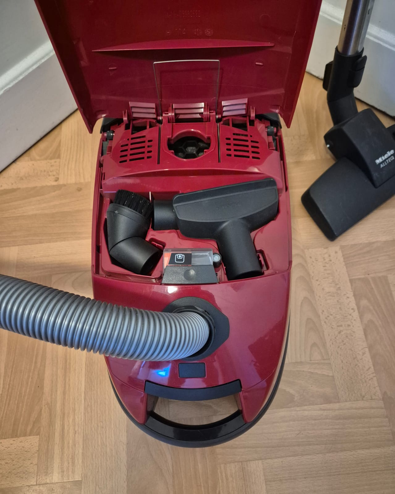 Staubsauger Miele Complete C1 Tango EcoLine Plus