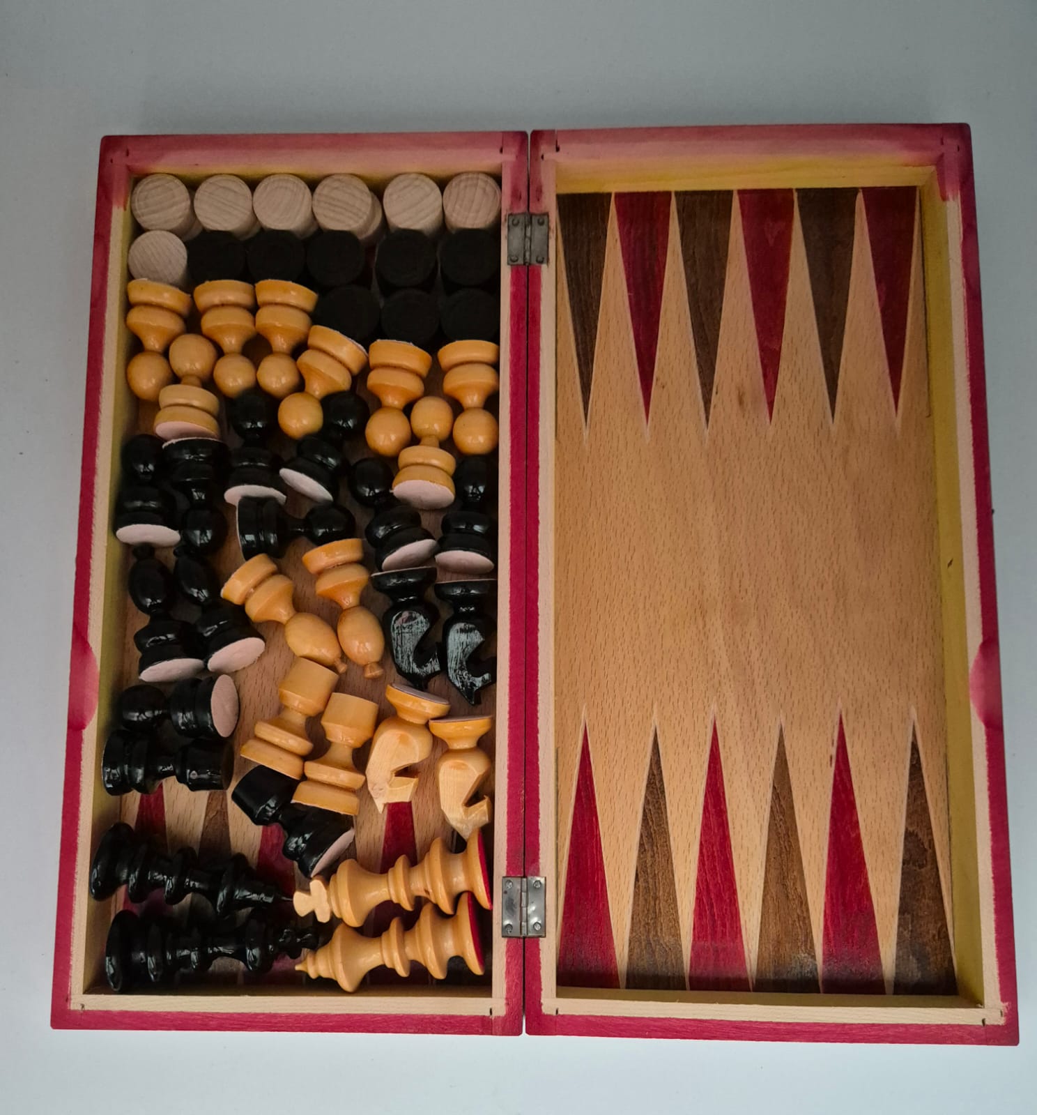Schach- und Backgammonbrett aus Holz handgefertigt, Schachspiel