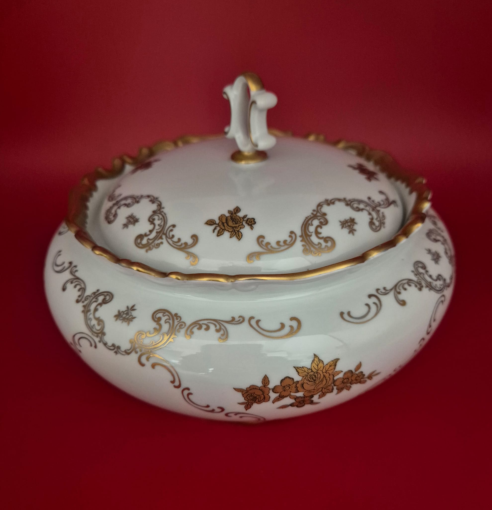 Reichenbacher Porzellan Deckeldose, Bonboniere vergoldet