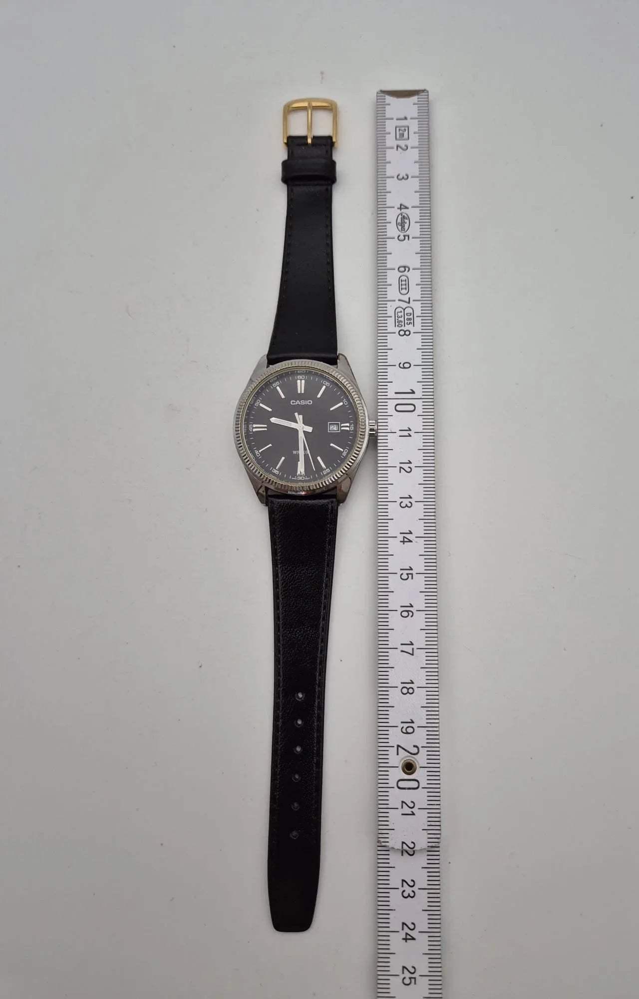 Armbanduhr Casio MTP 1302 mit schwarzem Lederarmband