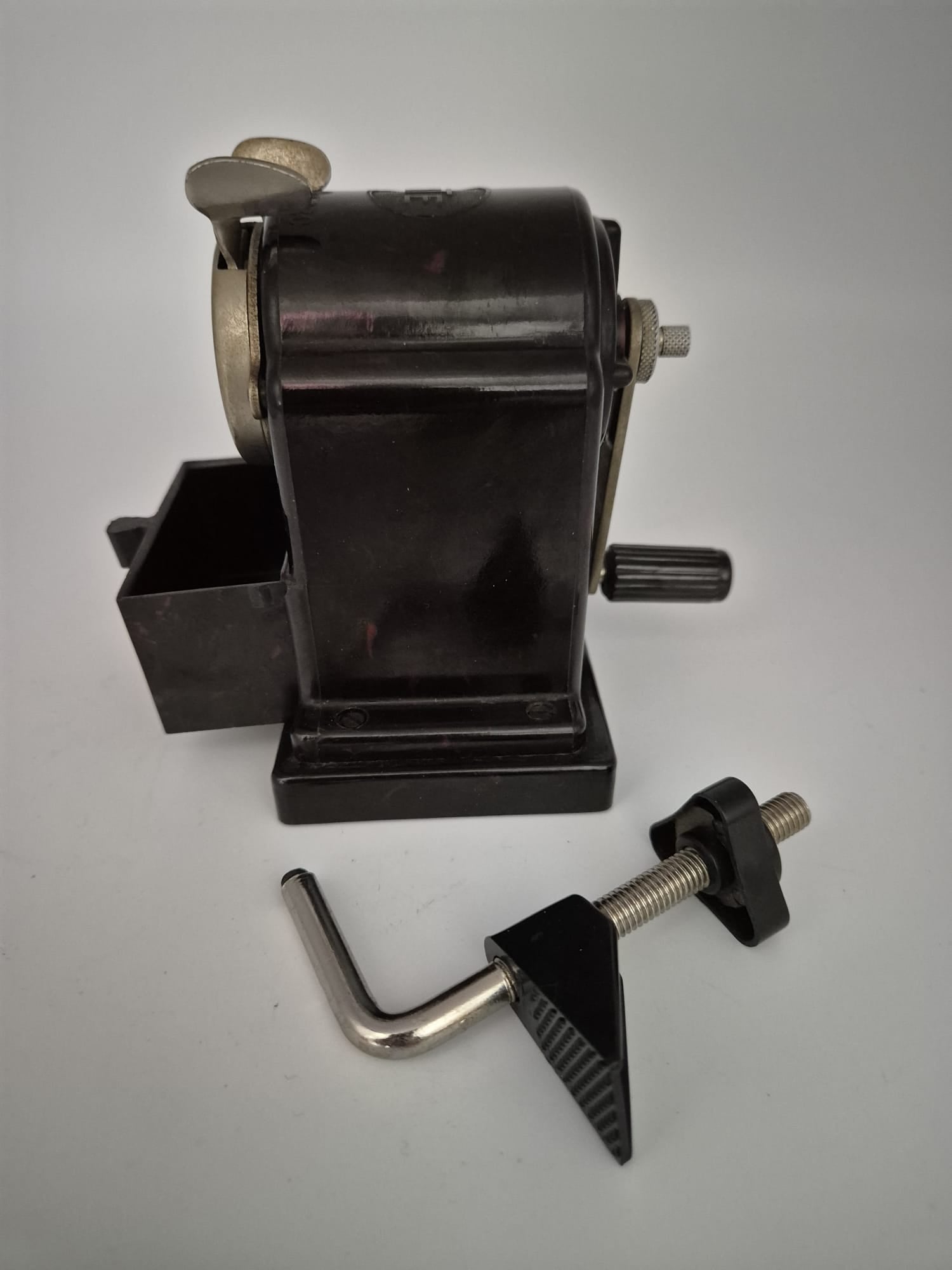 Vintage BSM FTE Modell 120 Bleistiftspitzer mit Tischhalterung