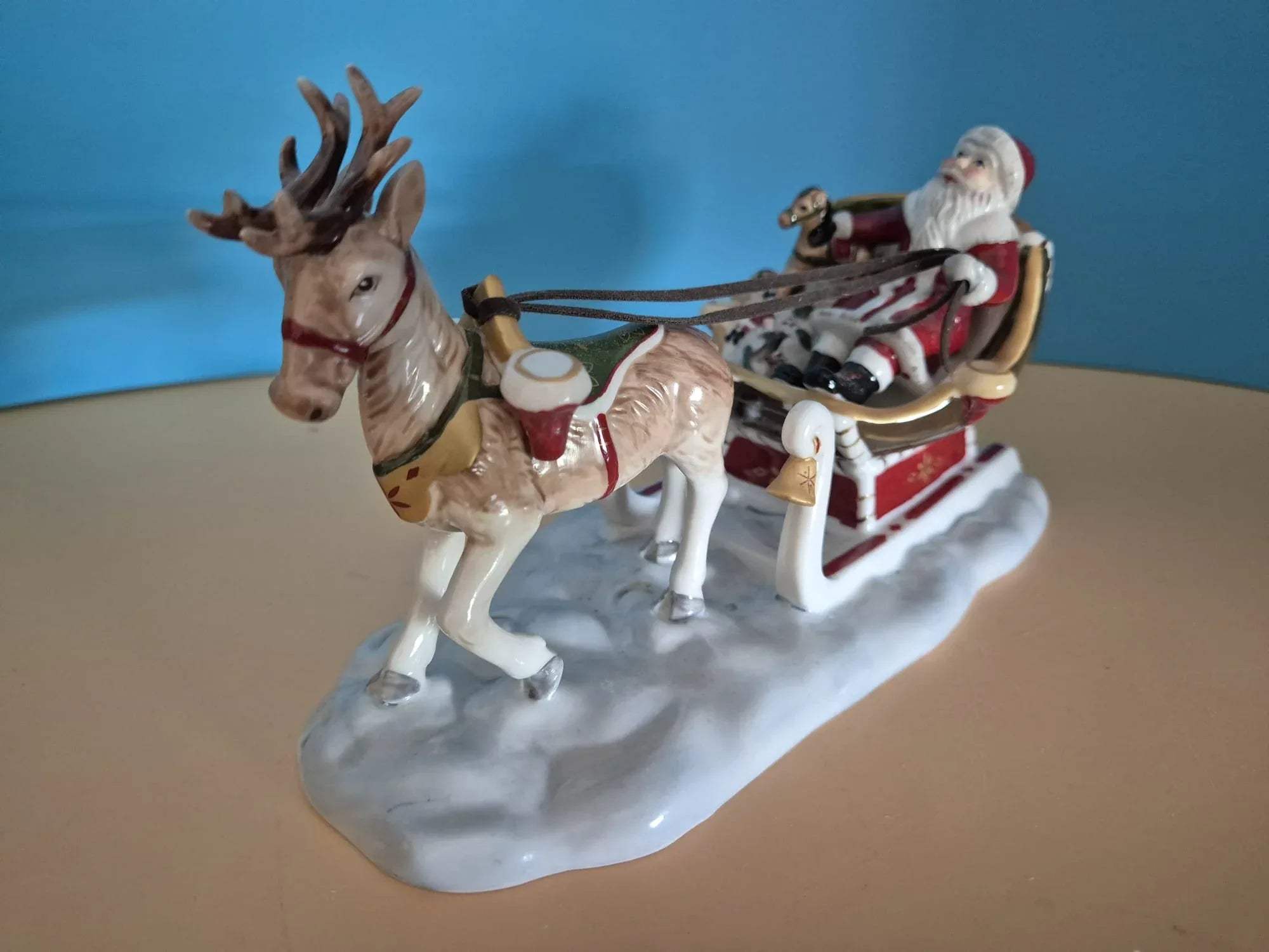 Villeroy & Boch Porzellanfigur „Schlitten mit Hirsch“ – Nostalgic Market
