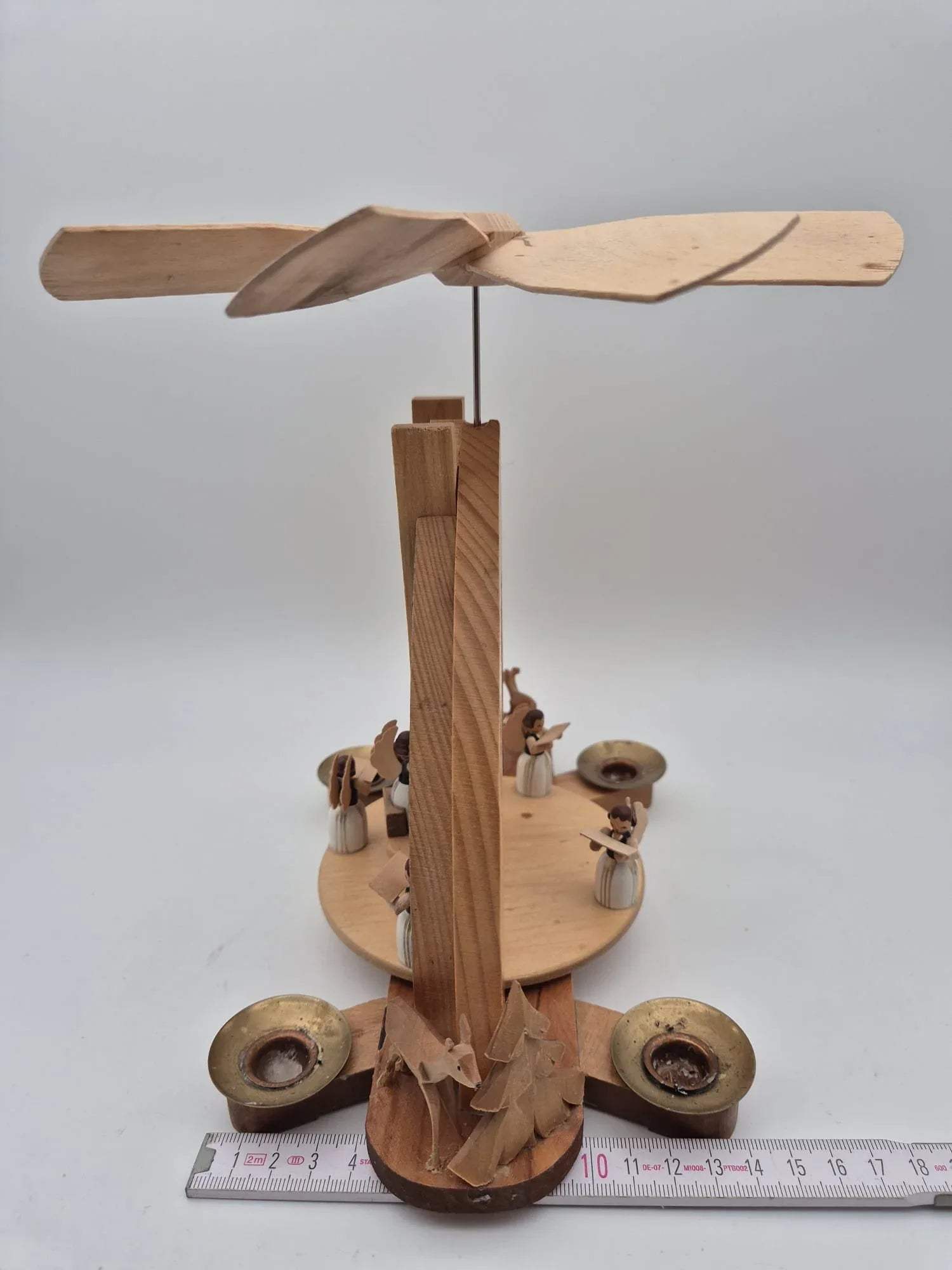 Expertic Holzpyramide „Dom-Pyramide“ mit Engel und Rehen