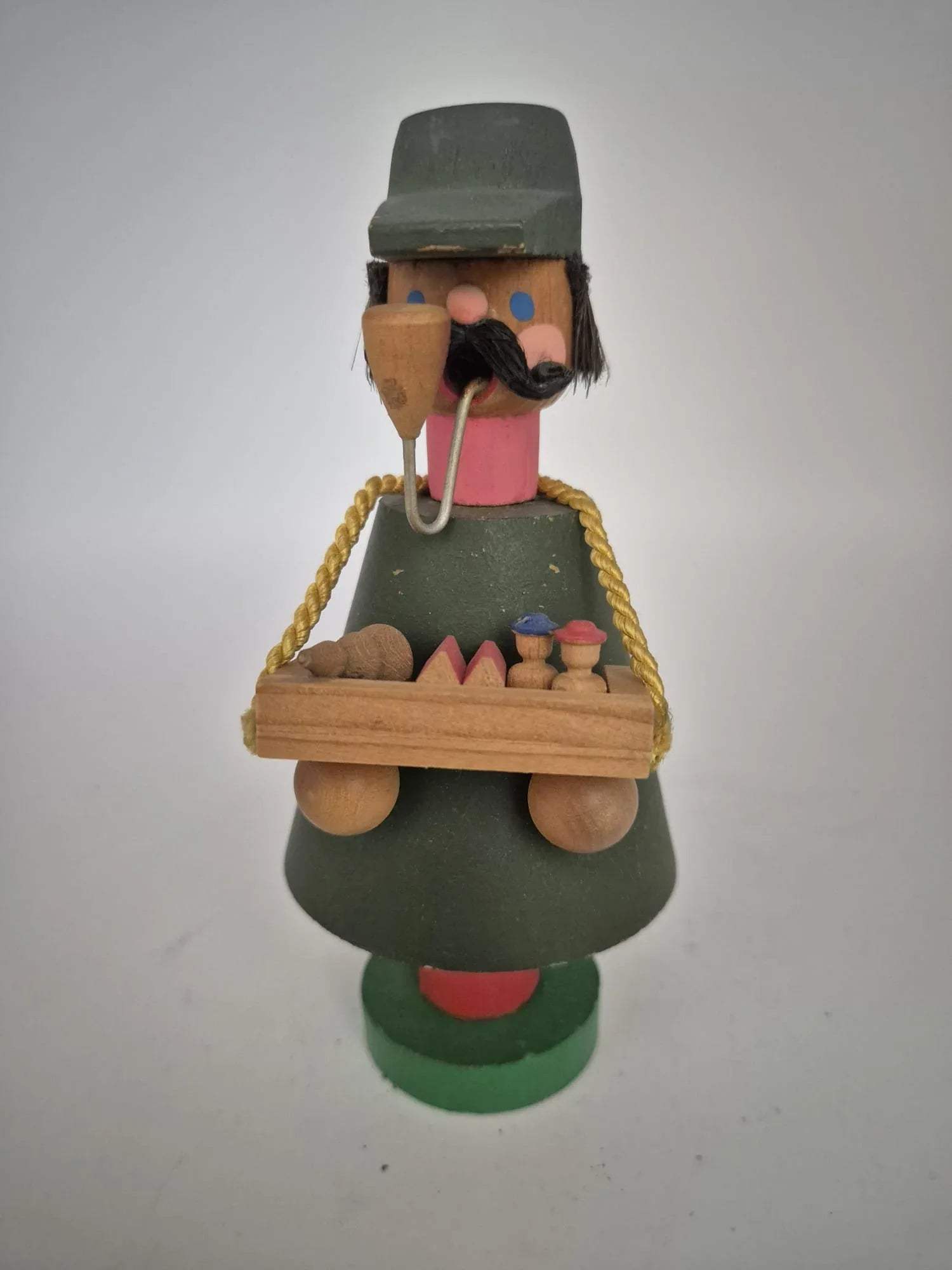 Altes Räuchermännchen – Händler mit Bauchladen