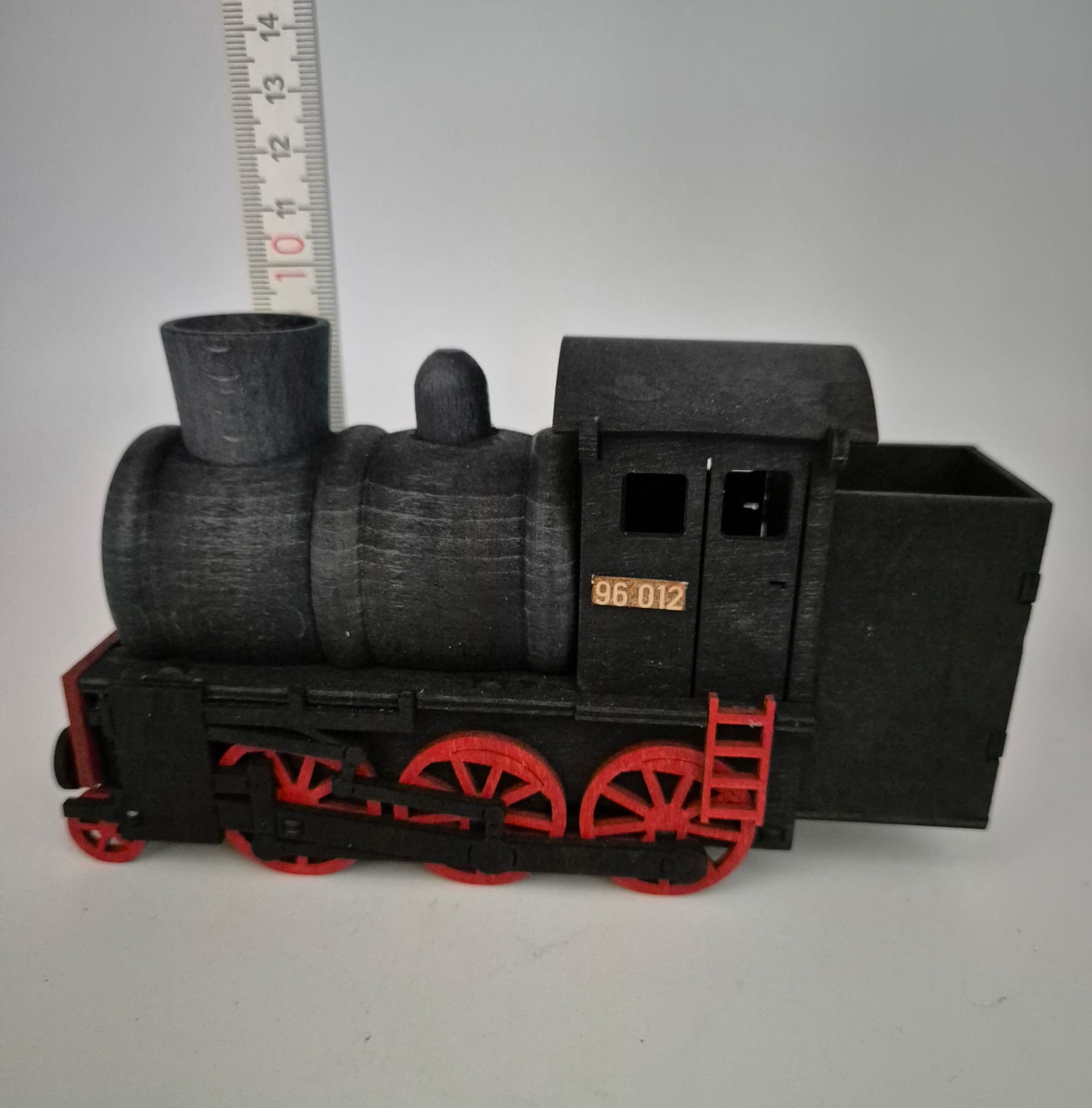 Räucherlok Dampflok 96 012 – HELA Erzgebirge
