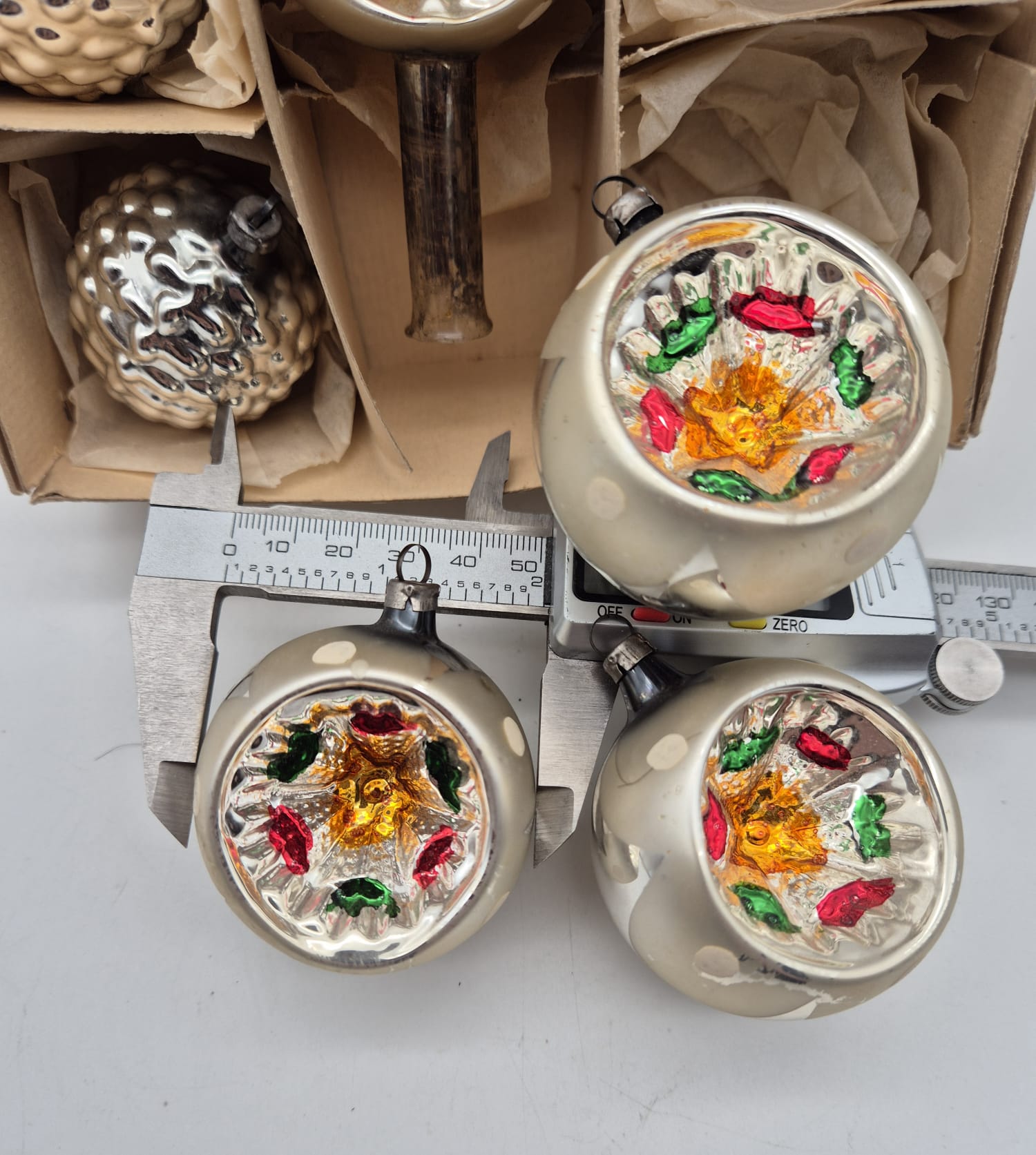 Alter Christbaumschmuck im Set