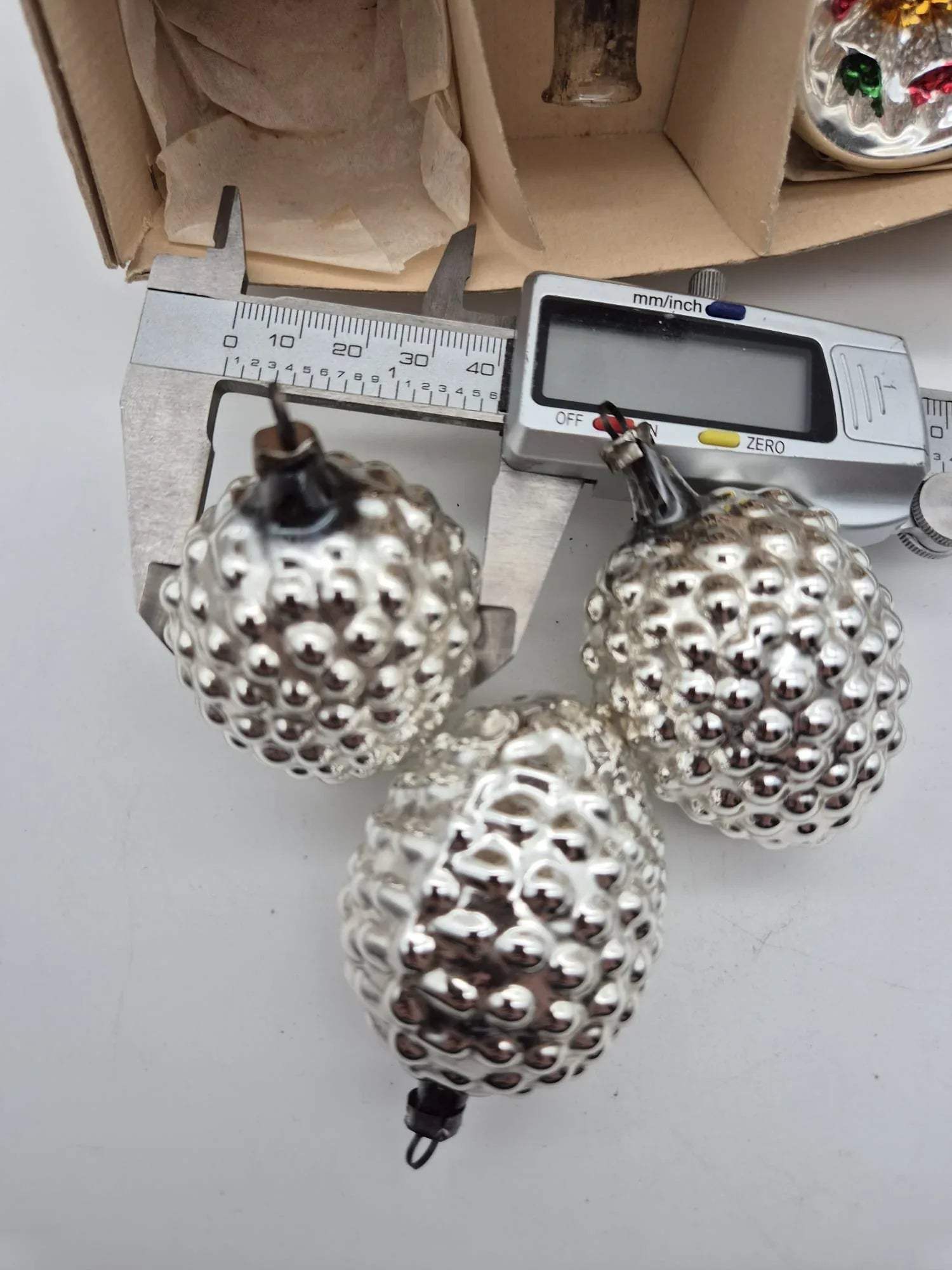 Alter Christbaumschmuck im Set