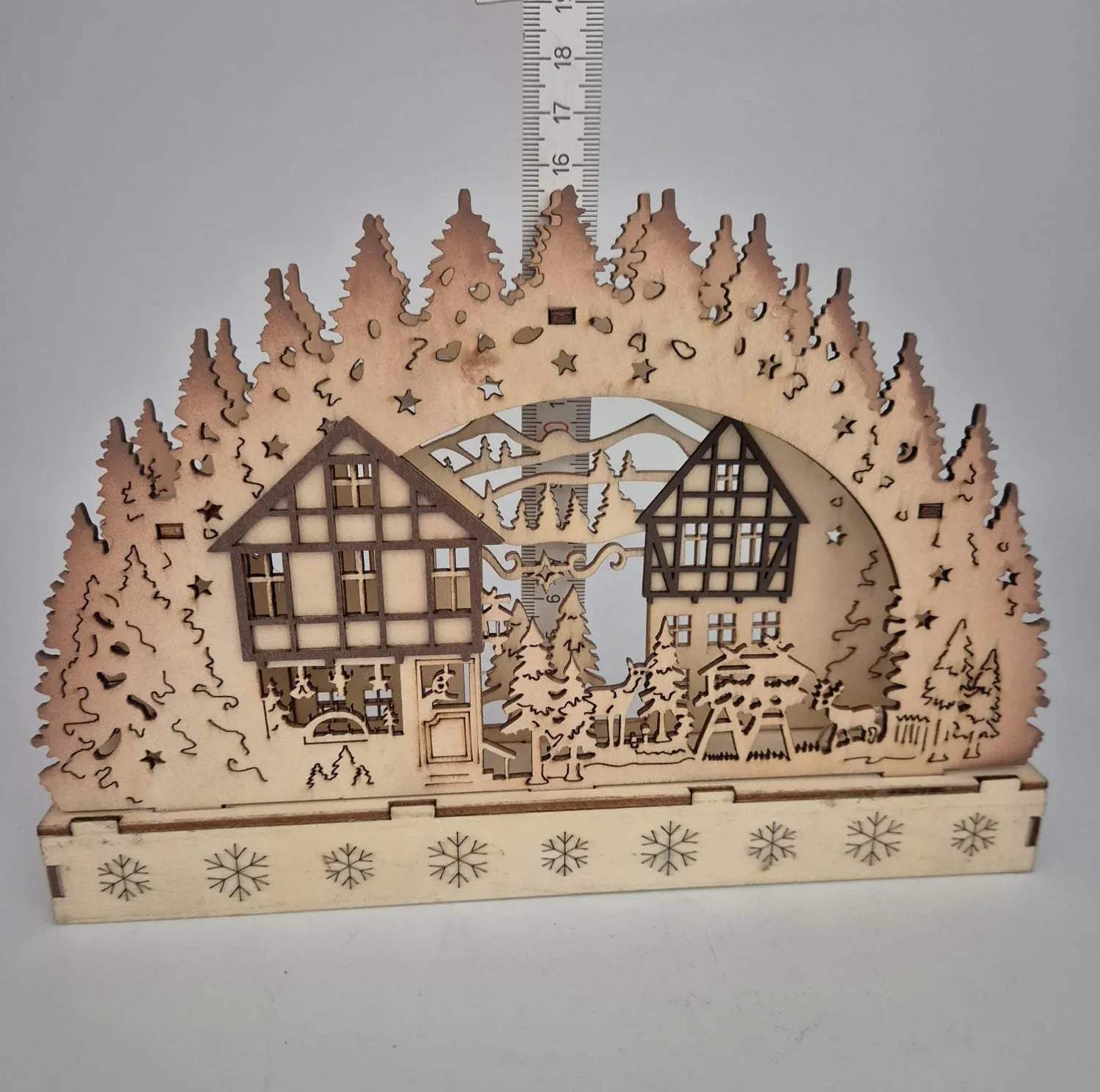 Sigro LED Schwibbogen Holz mit Wintermotiv