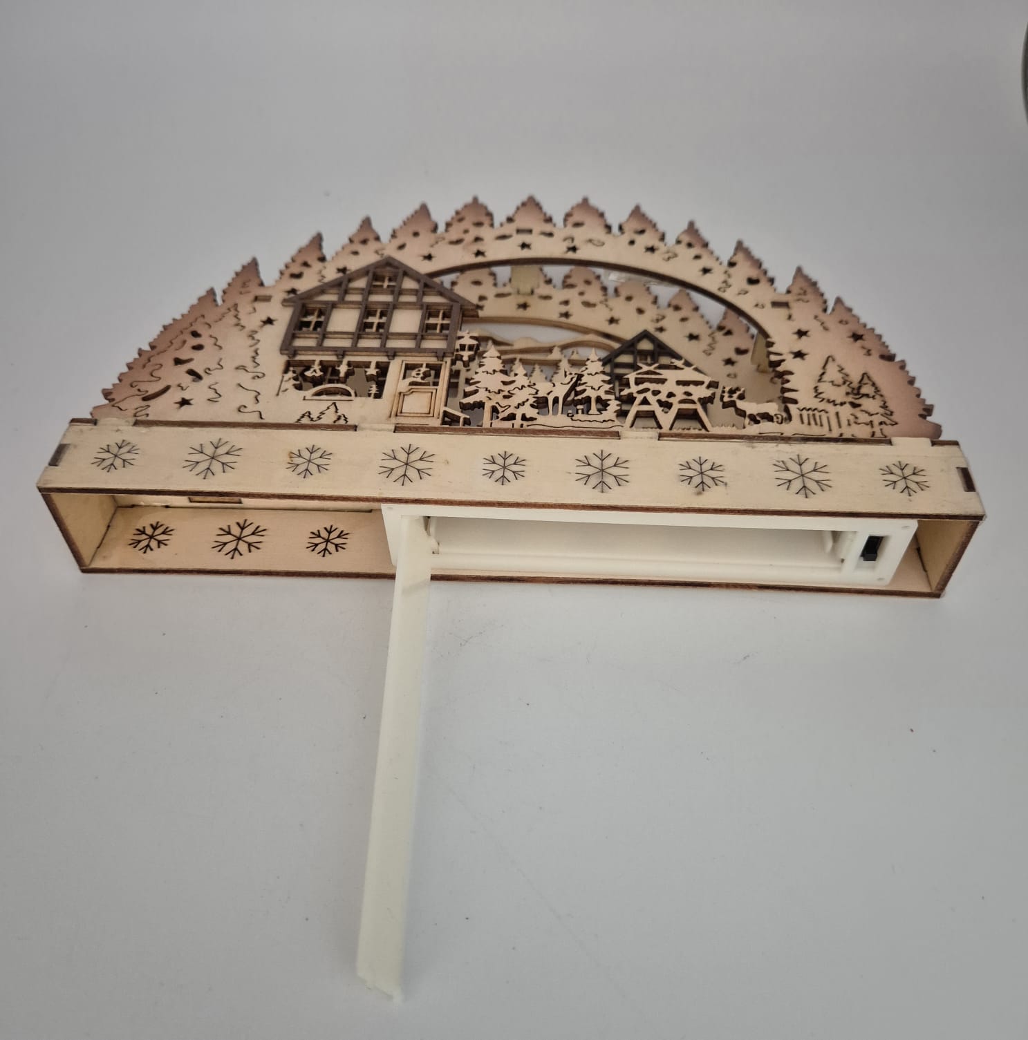 Sigro LED Schwibbogen Holz mit Wintermotiv
