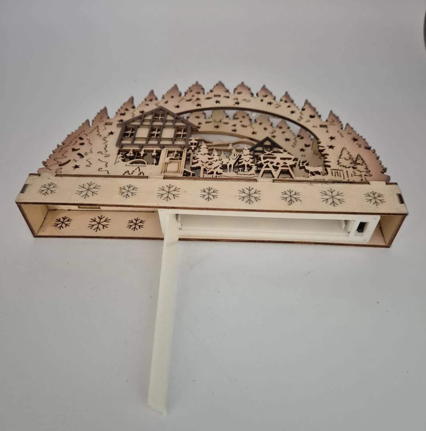 Sigro LED Schwibbogen Holz mit Wintermotiv