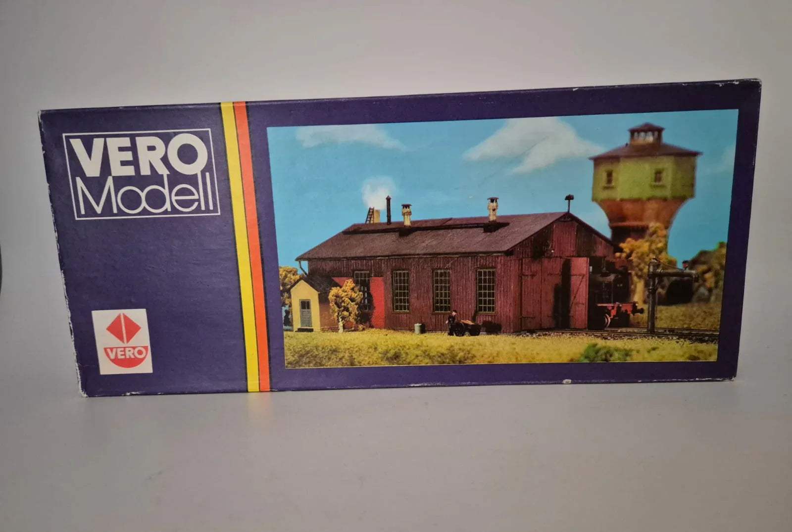 NEU: DDR VERO Lokschuppen HO 1:87