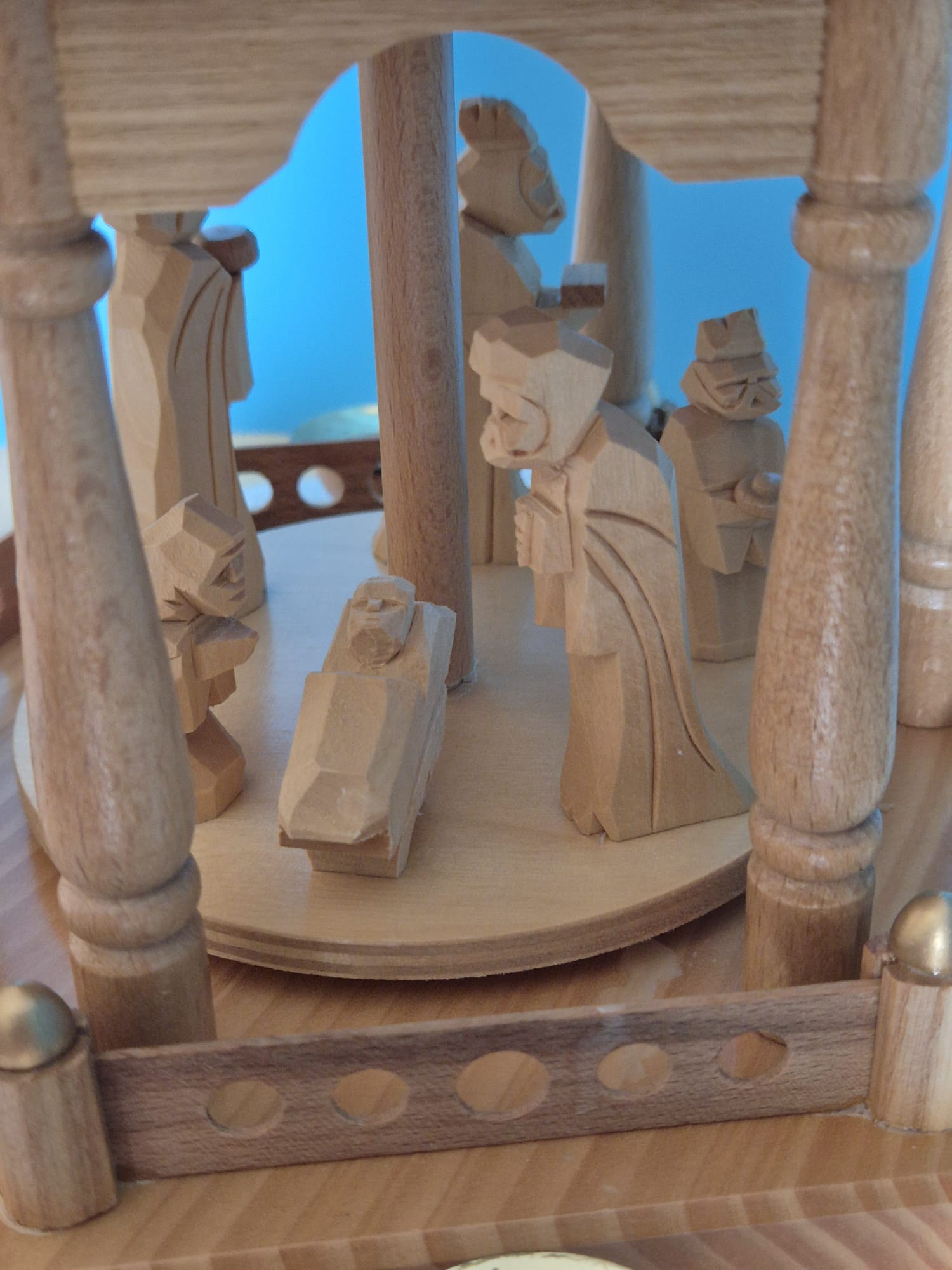 Erzgebirgische Weihnachts-Pyramide, zweistöckig – Dregeno Seiffen (Manfred Will)