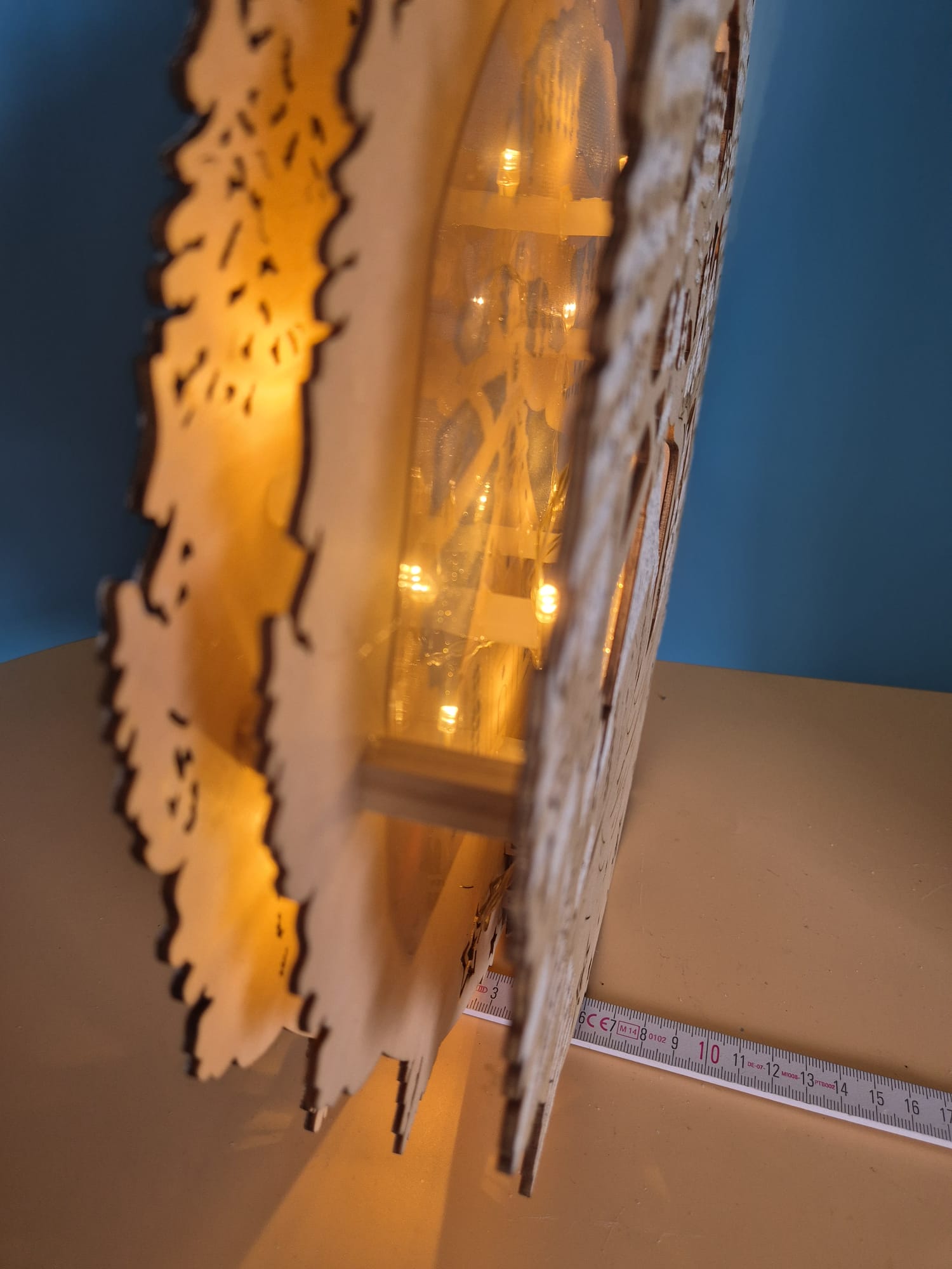 LED-Fensterbild mit Winterdorf-Motiv – HSE24