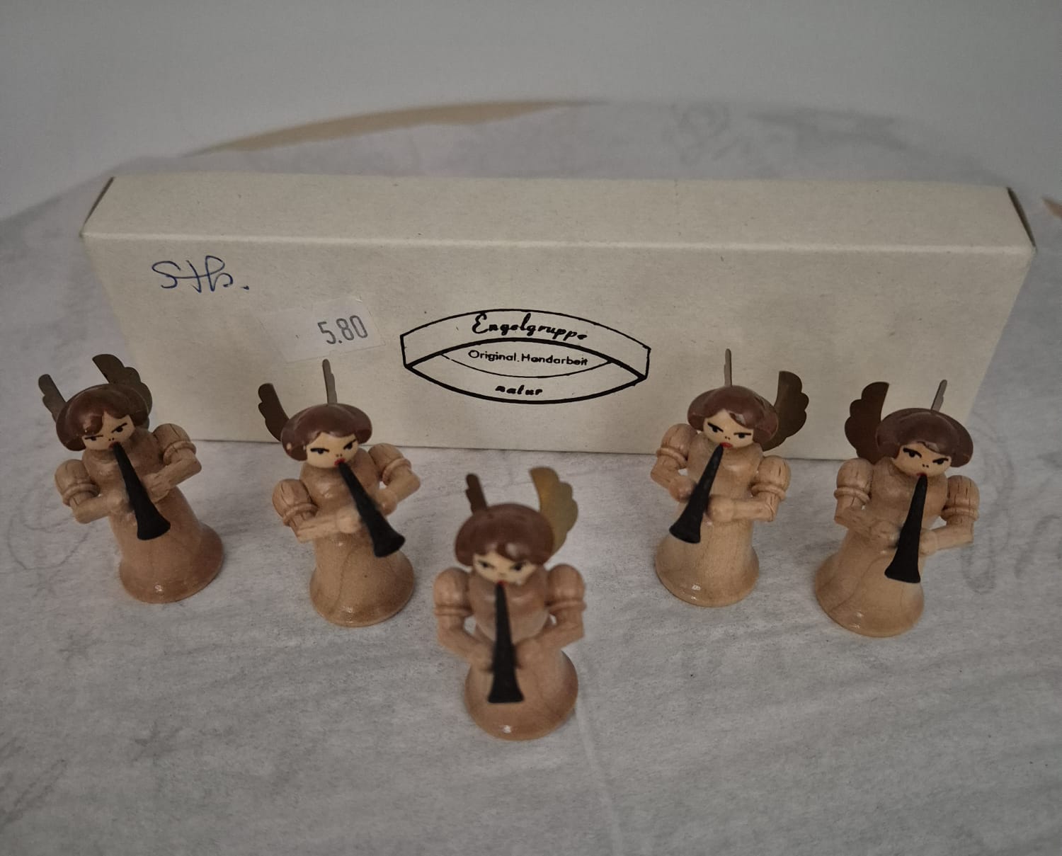 Erzgebirgische Engelgruppe – Original Handarbeit natur