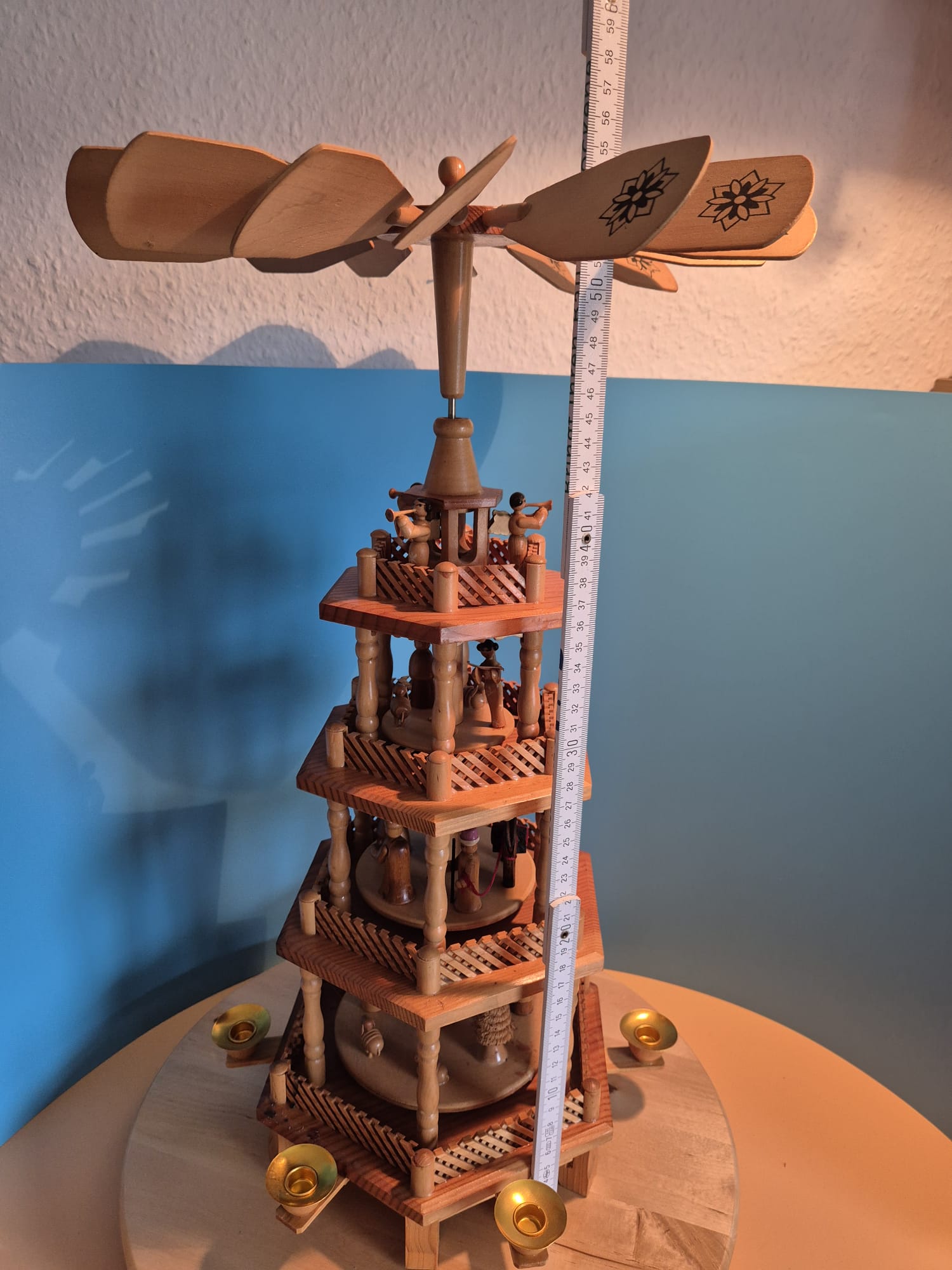Astor Weihnachts-Pyramide – 4-stöckig