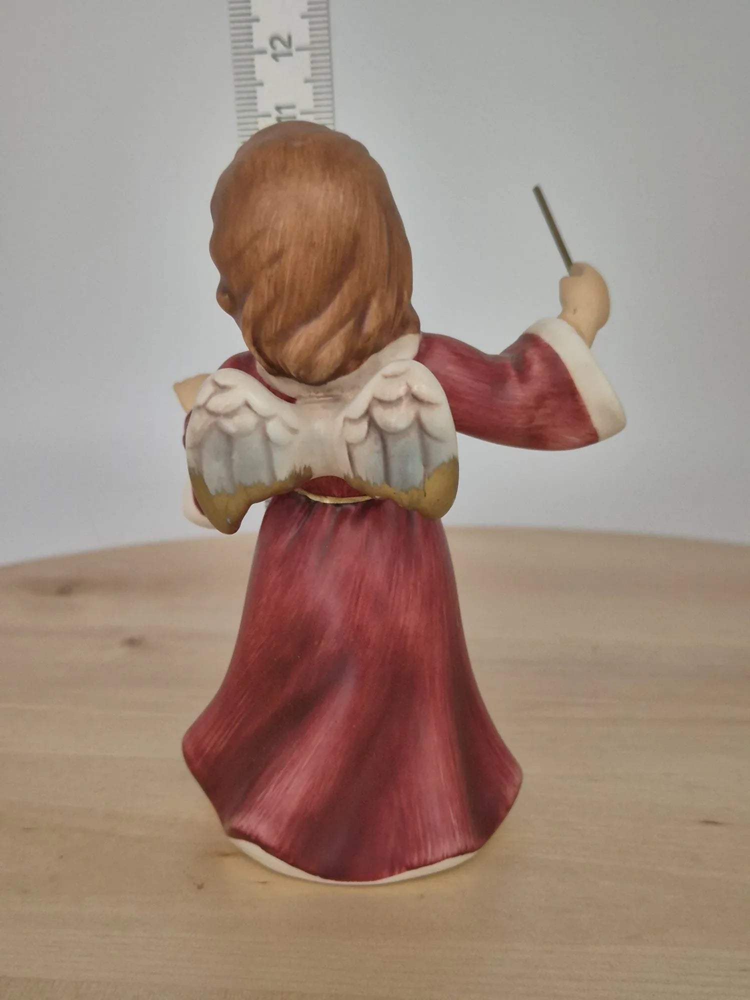 Goebel Porzellanfigur – Engel Dirigent mit Taktstock