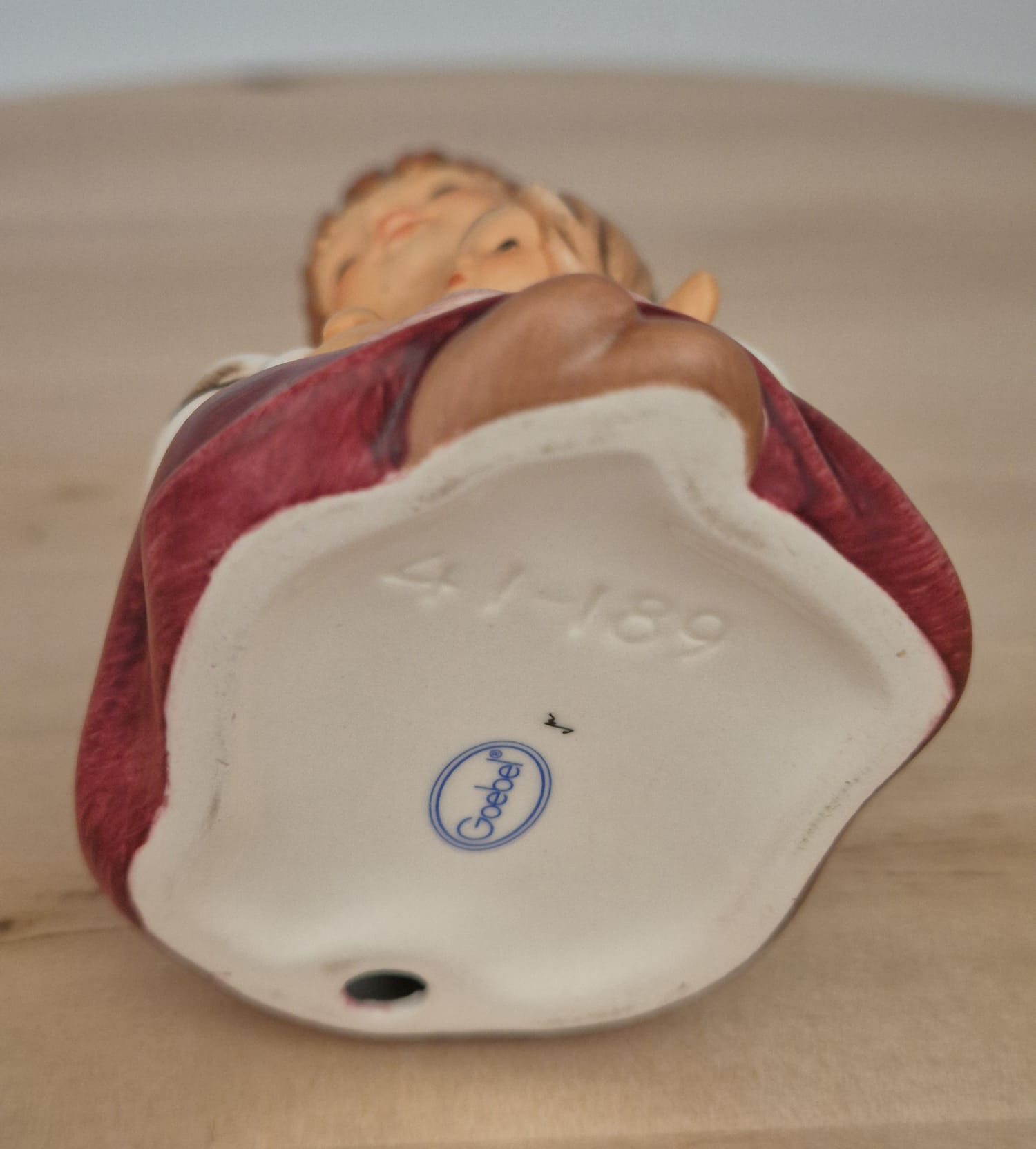 Goebel Porzellanfigur – Engel mit Kind