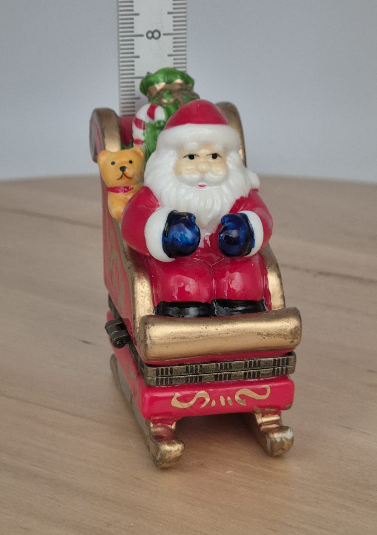 Weihnachtsmann im Schlitten – Porzellanbox