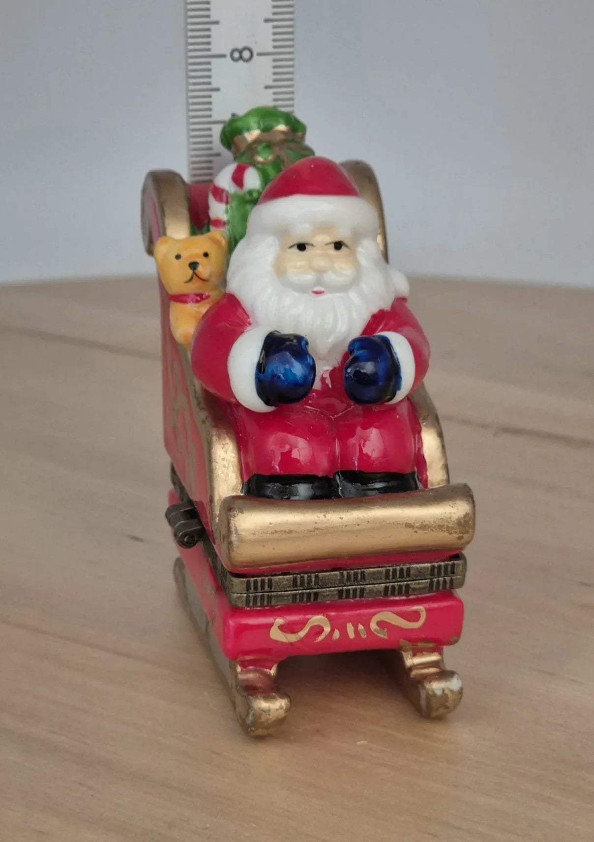 Weihnachtsmann im Schlitten – Porzellanbox