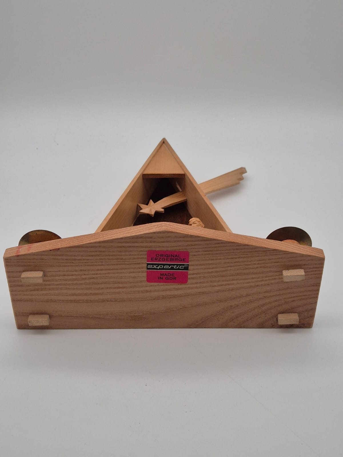 Erzgebirgische Krippe mit Kerzenhaltern – Expertic DDR