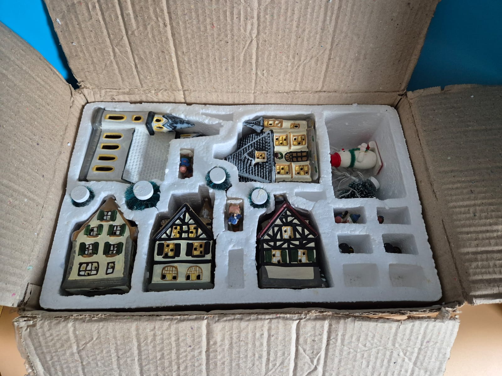 Keramik Weihnachtsdorf mit Beleuchtung