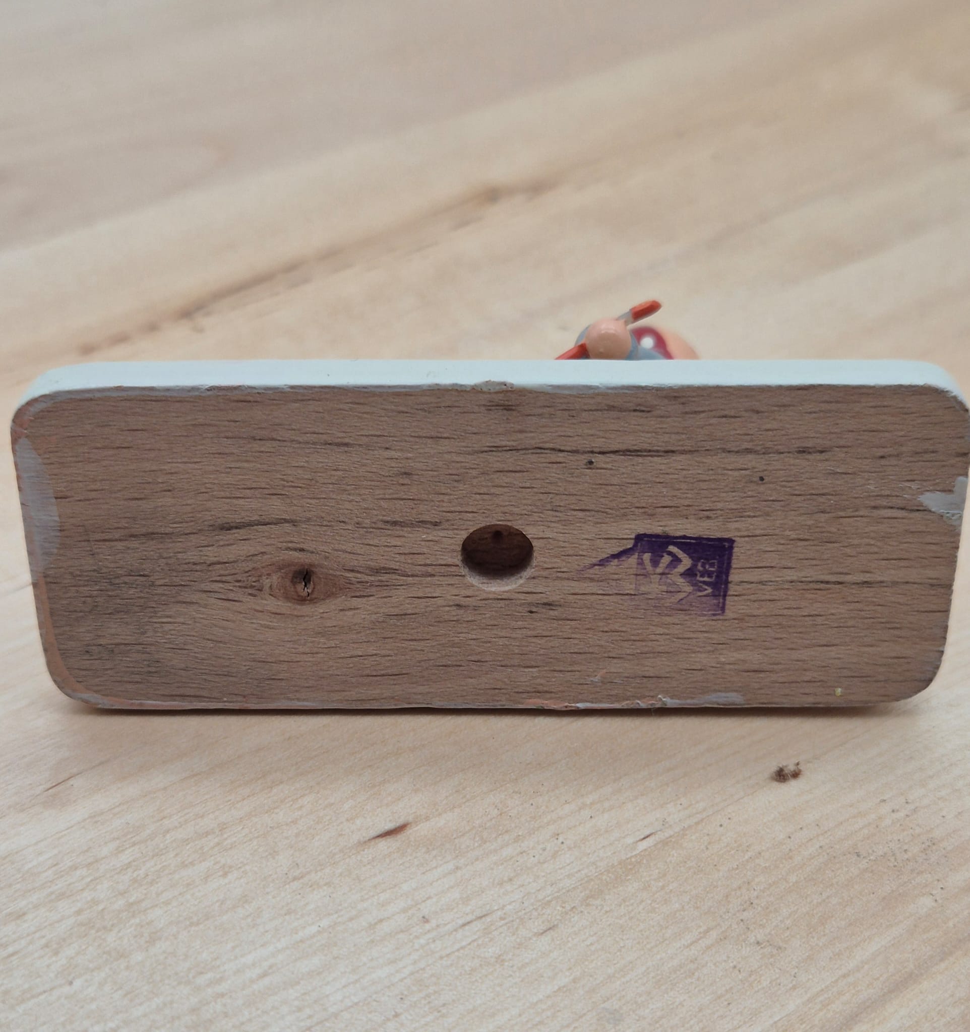 DDR Erzgebirge Holzfigur – Mädchen mit Schlitten