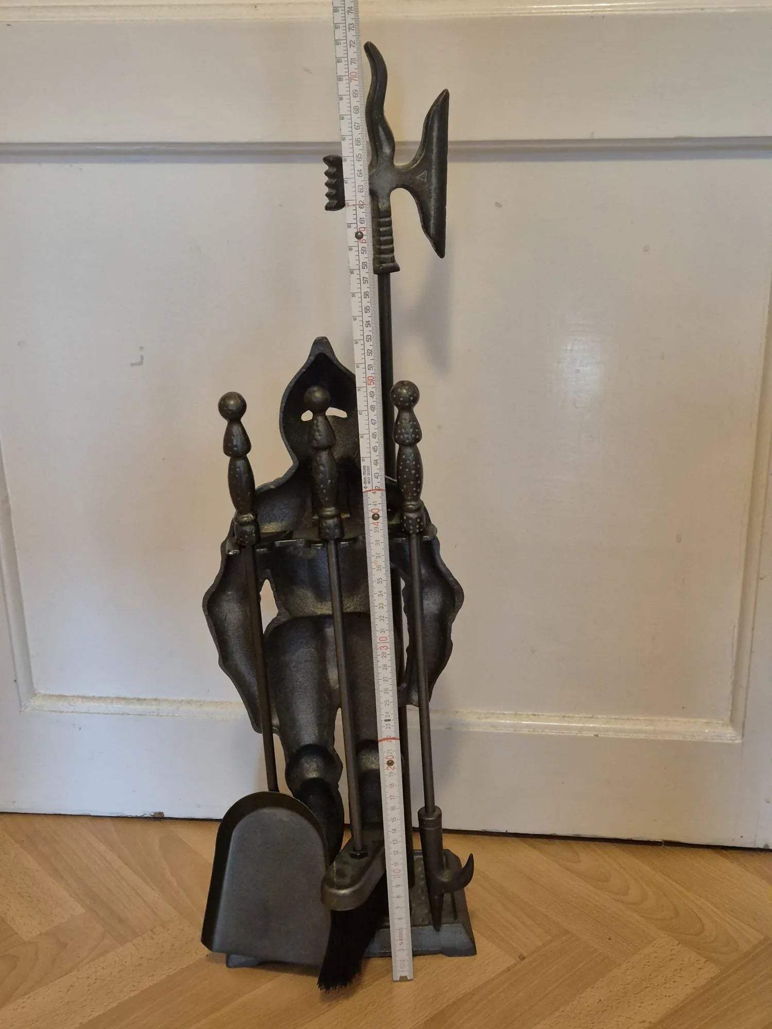 Kaminbesteck Ritter aus Gusseisen
