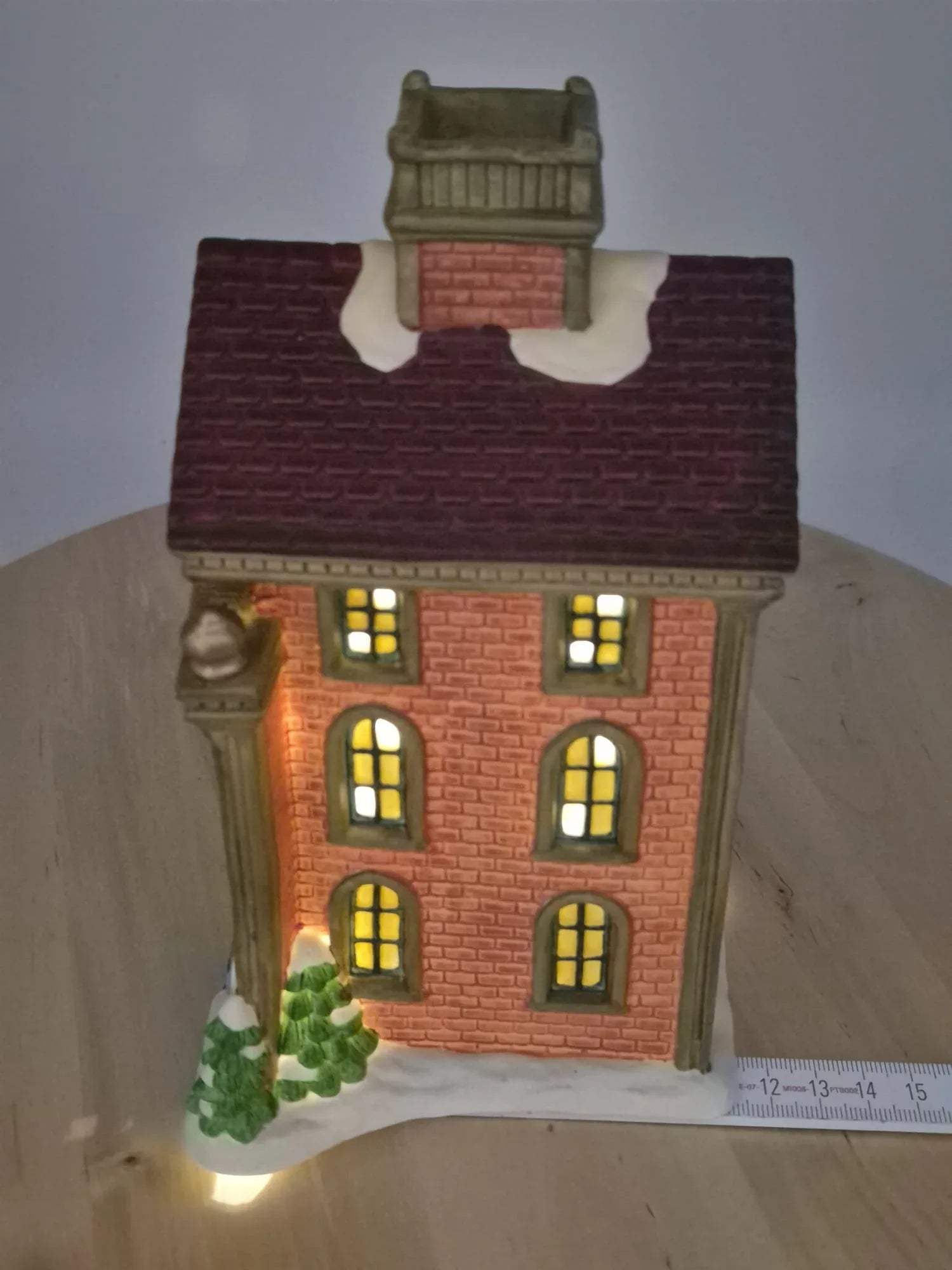 Keramik Lichthaus „Fire Station“ – Feuerwehrhaus mit Beleuchtung
